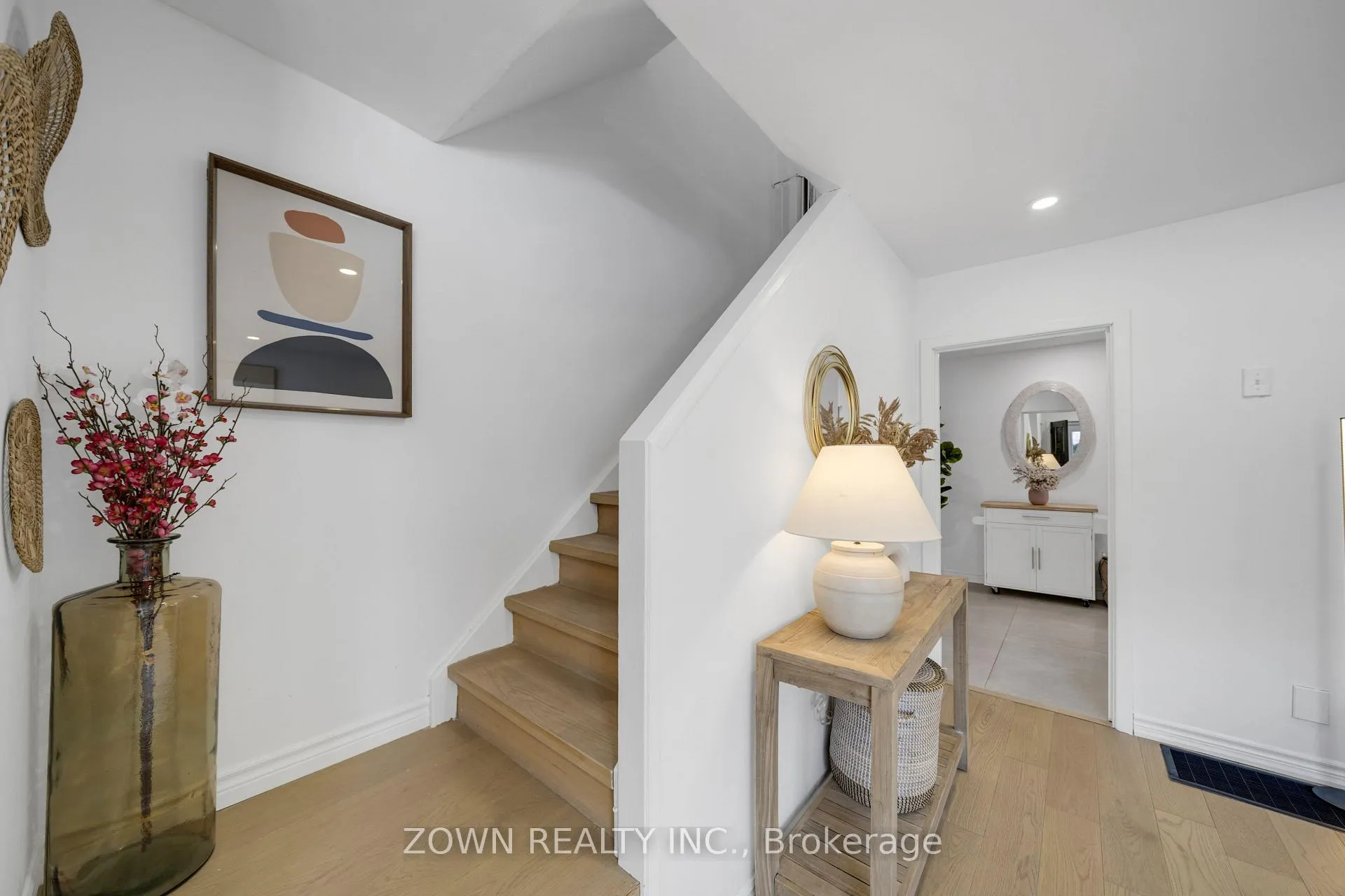 Photo 21 of 8312 Kipling Avenue, Vaughan, West Woodbridge — HOMEH