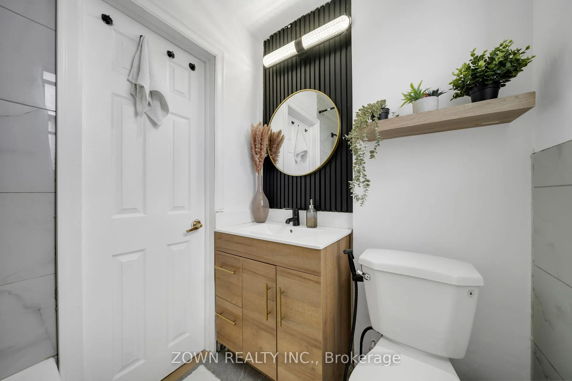 Photo 25 of 8312 Kipling Avenue, Vaughan, West Woodbridge — HOMEH