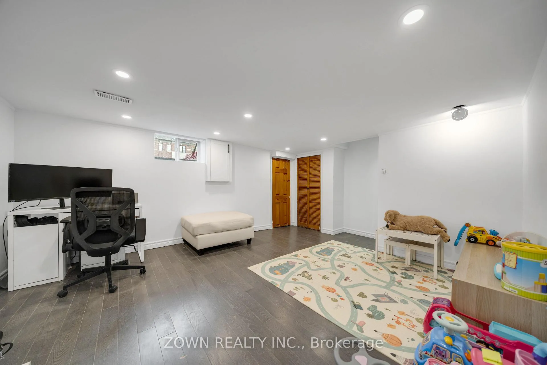 Photo 35 of 8312 Kipling Avenue, Vaughan, West Woodbridge — HOMEH