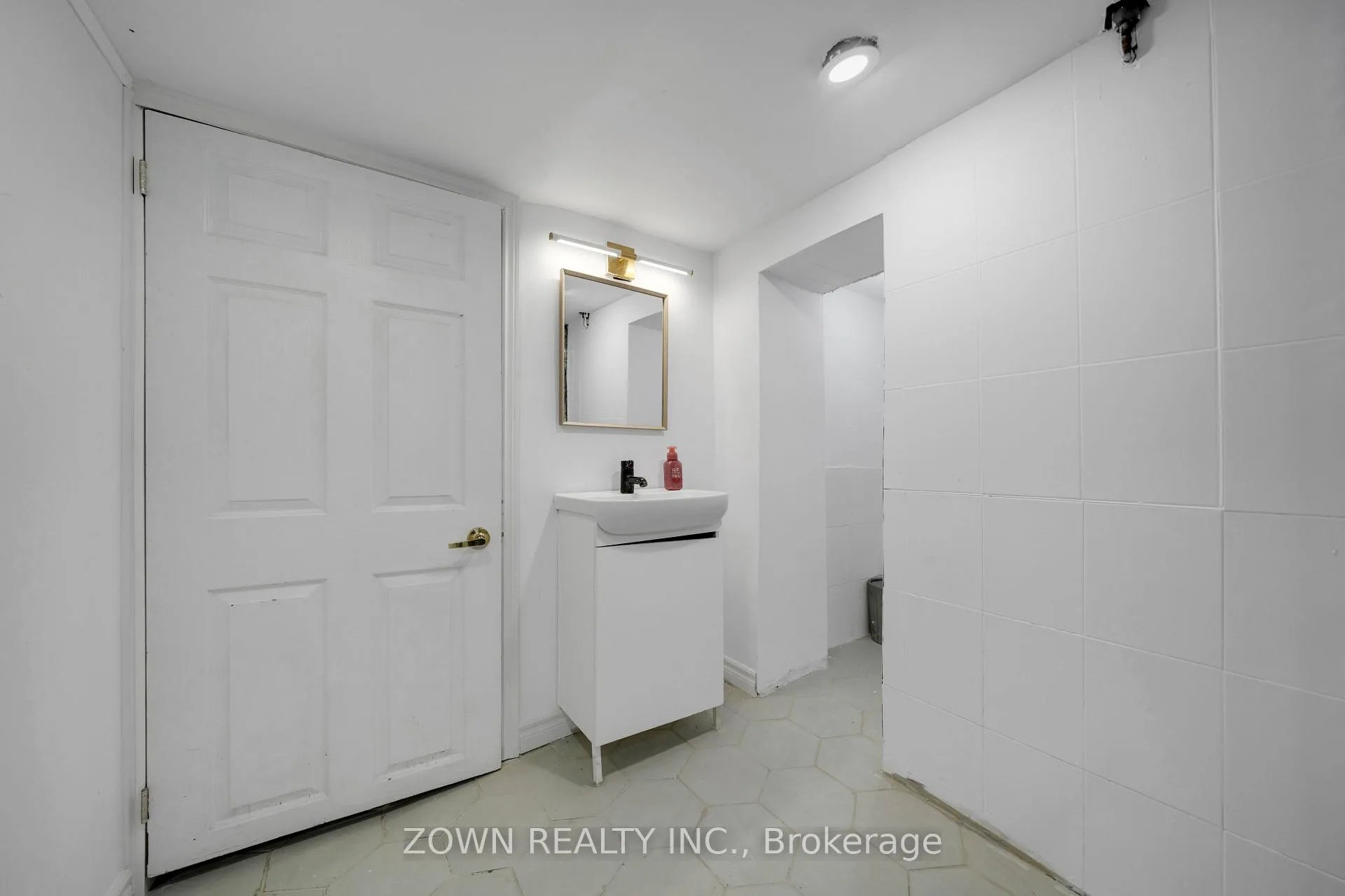 Photo 36 of 8312 Kipling Avenue, Vaughan, West Woodbridge — HOMEH