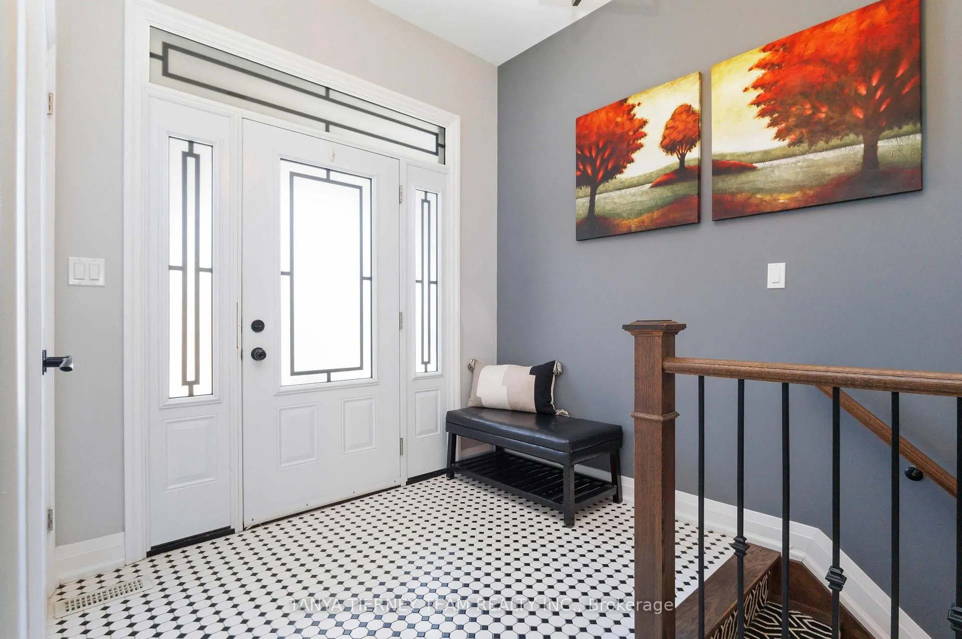 Photo 5 of 37 Nathan Avenue, Whitby, Brooklin — HOMEH
