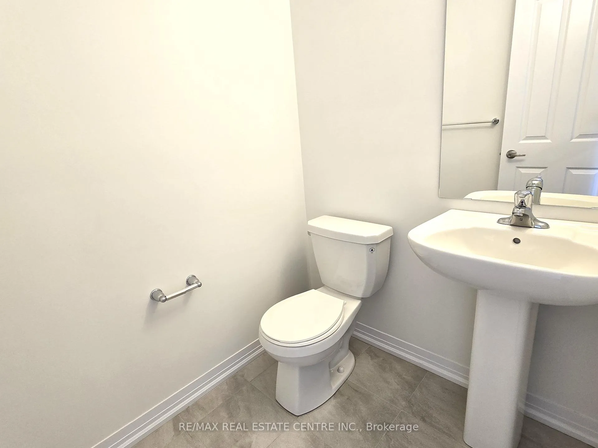 Photo 4 of 131 Brighton Lane, Thorold, Rolling Meadows — HOMEH