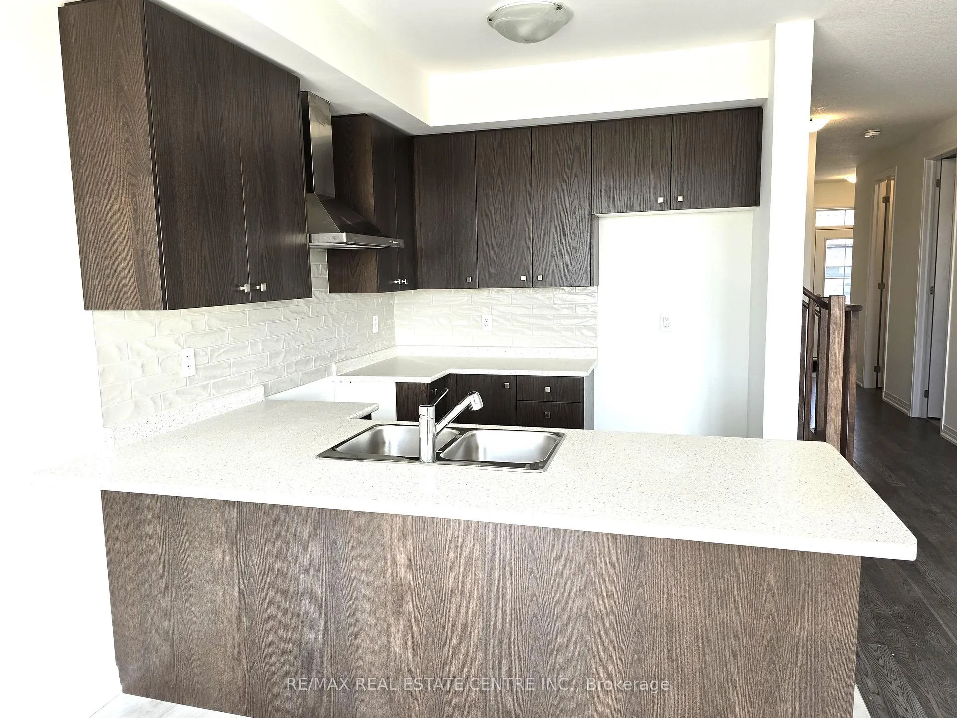 Photo 14 of 131 Brighton Lane, Thorold, Rolling Meadows — HOMEH