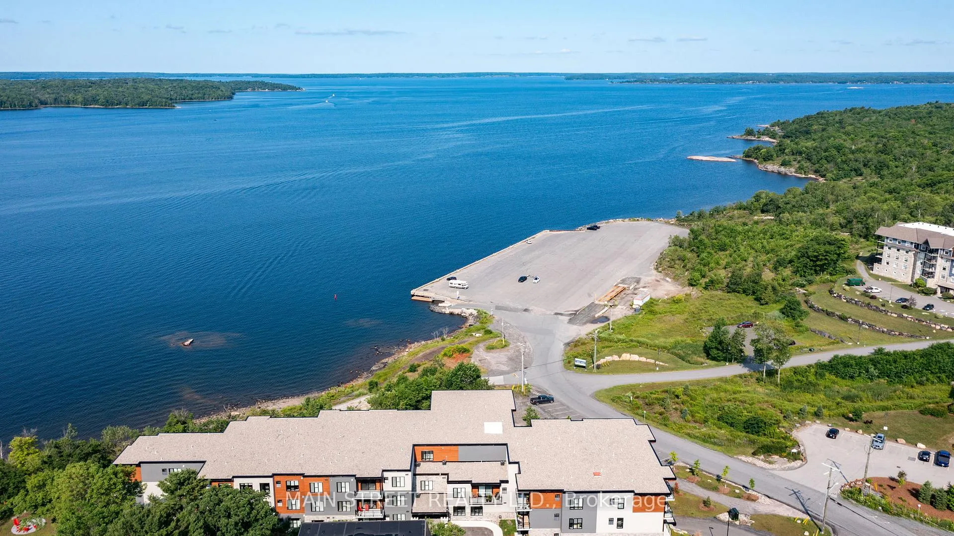 Photo 5 of Unit 203, 20 Salt Dock Road, Parry Sound — HOMEH