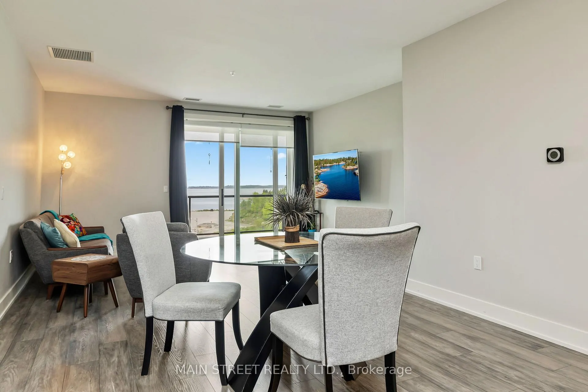 Photo 16 of Unit 203, 20 Salt Dock Road, Parry Sound — HOMEH