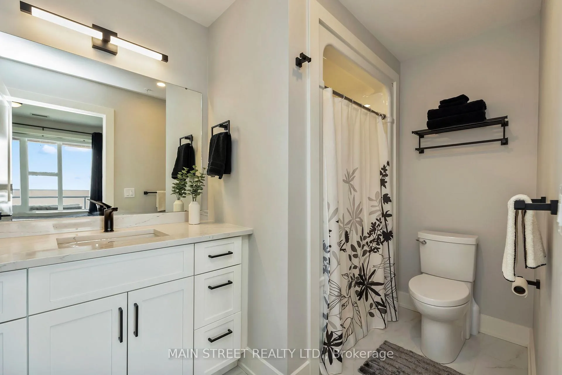 Photo 20 of Unit 203, 20 Salt Dock Road, Parry Sound — HOMEH