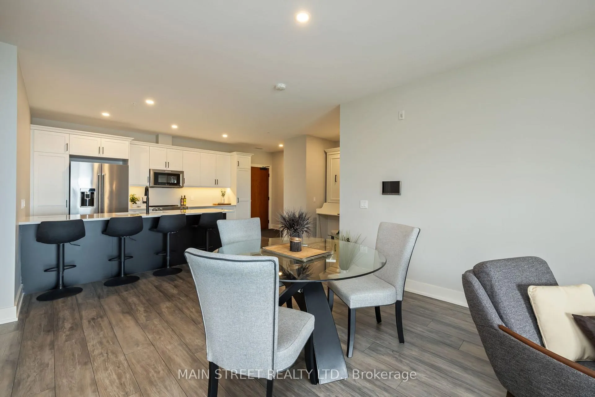 Photo 21 of Unit 203, 20 Salt Dock Road, Parry Sound — HOMEH