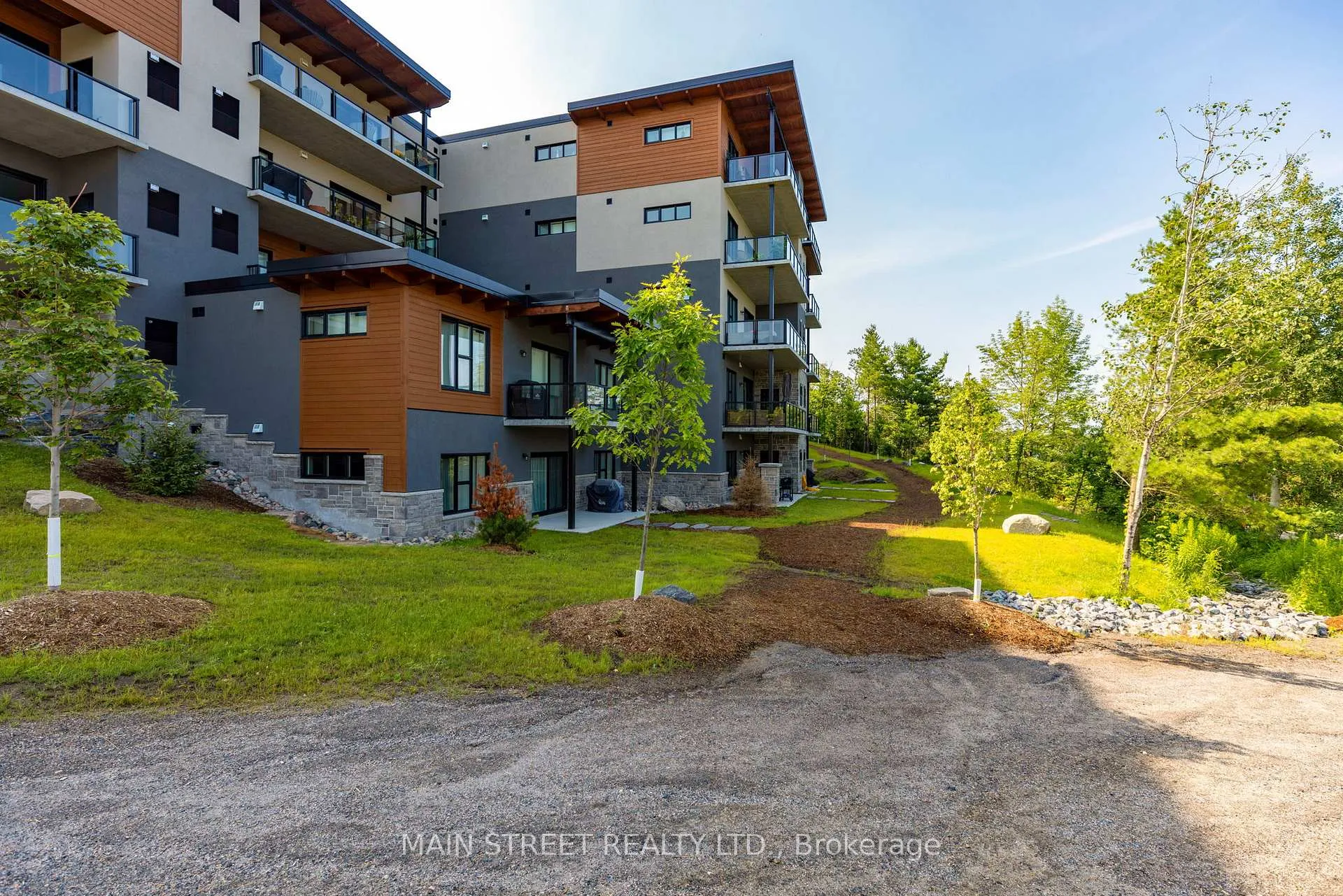 Photo 33 of Unit 203, 20 Salt Dock Road, Parry Sound — HOMEH
