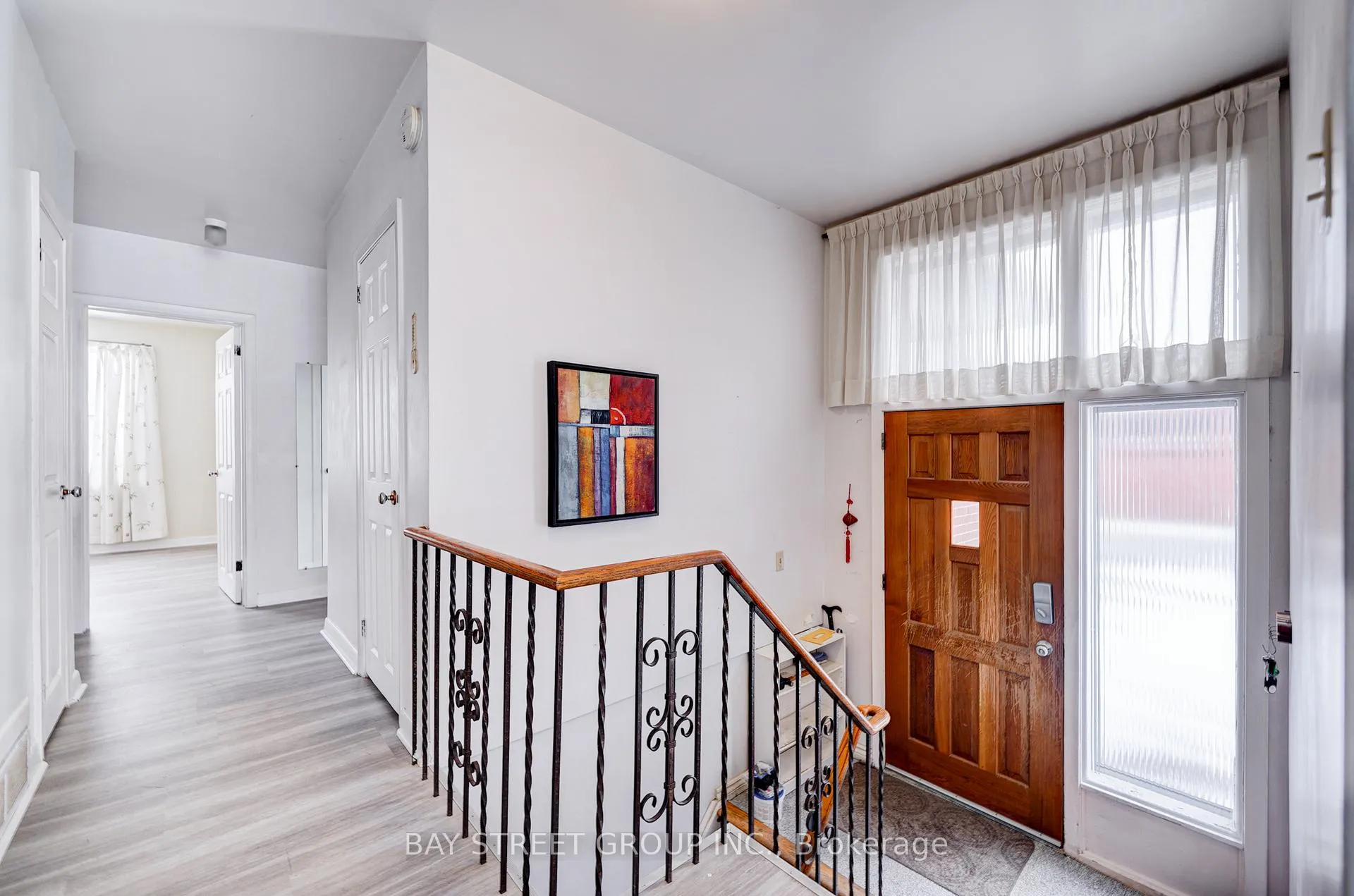 Photo 3 of 26 Benway Drive, Etobicoke, Rexdale-Kipling — HOMEH