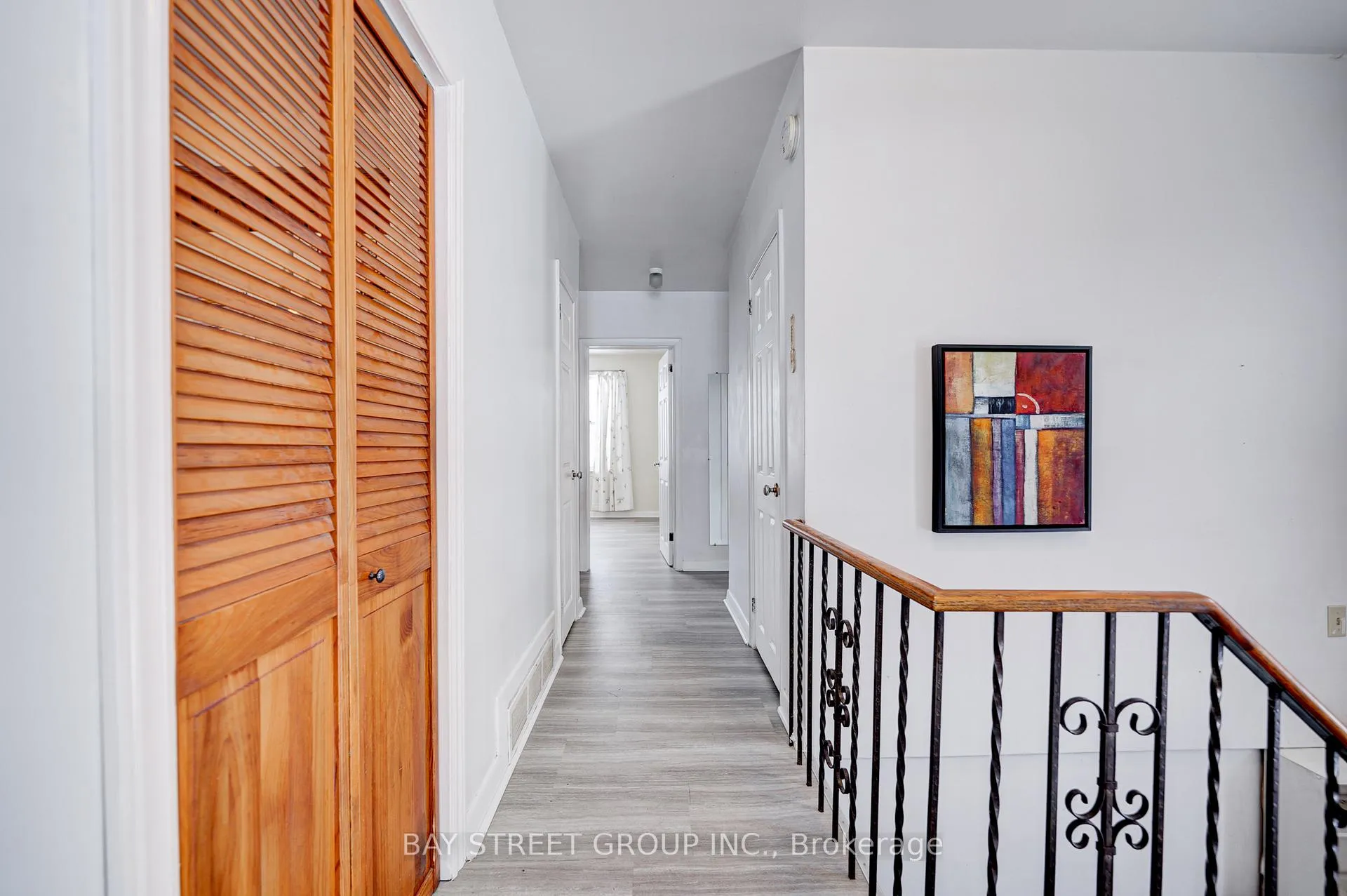 Photo 4 of 26 Benway Drive, Etobicoke, Rexdale-Kipling — HOMEH