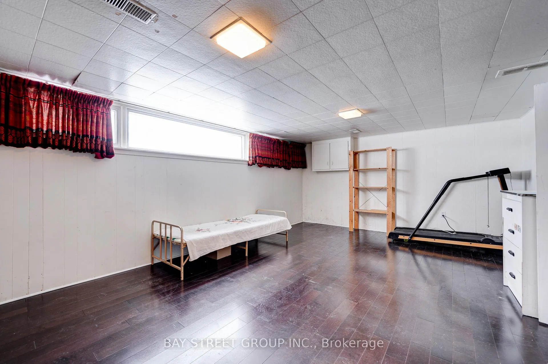 Photo 24 of 26 Benway Drive, Etobicoke, Rexdale-Kipling — HOMEH