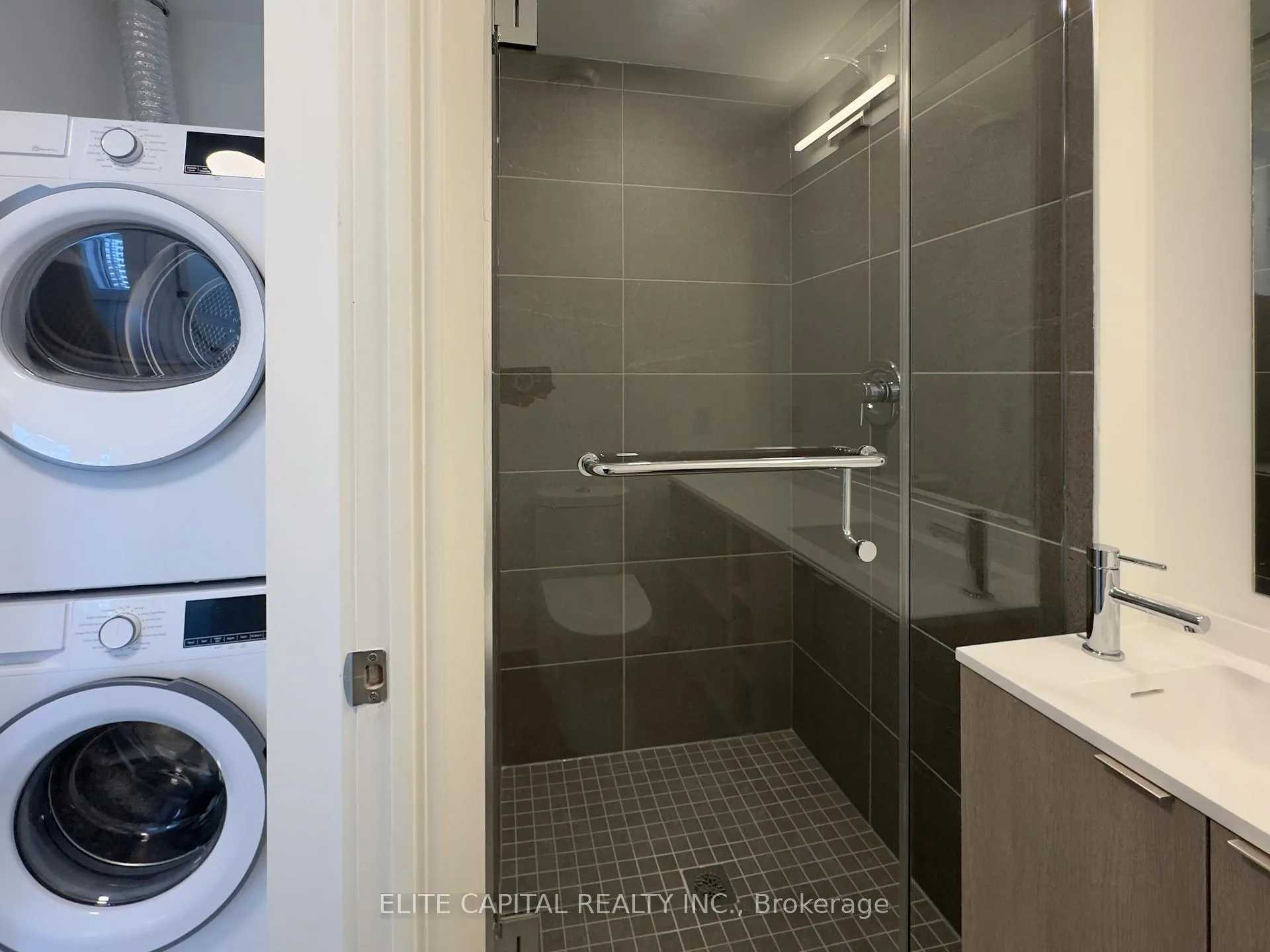 Photo 3 of Unit 3201, 100 Queen Street E, Toronto, Church-Yonge Corridor — HOMEH