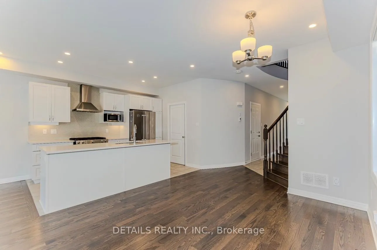 Photo 6 of 276 Avro Circle, Ottawa, CFB Rockcliffe and Area — HOMEH