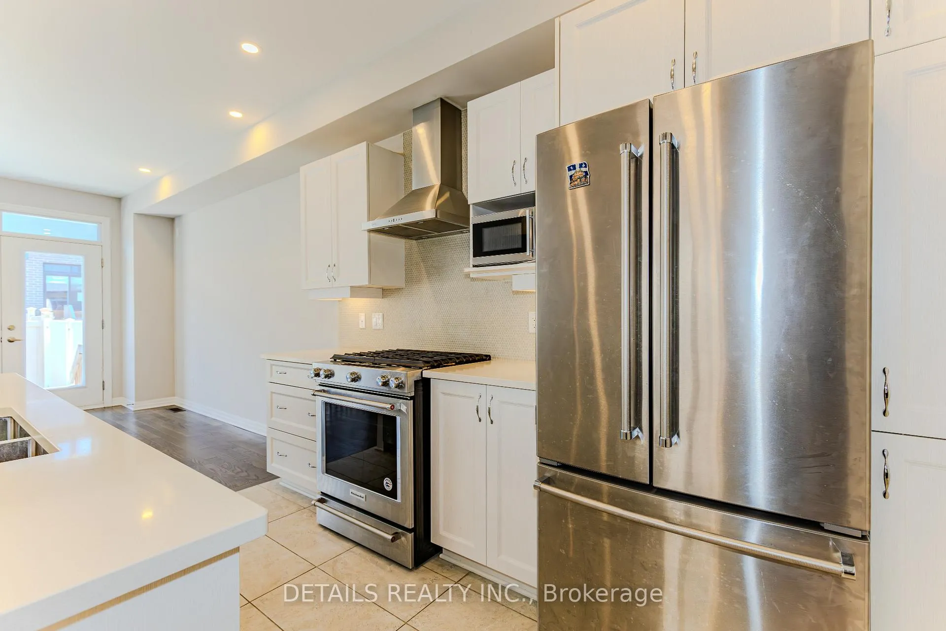 Photo 9 of 276 Avro Circle, Ottawa, CFB Rockcliffe and Area — HOMEH