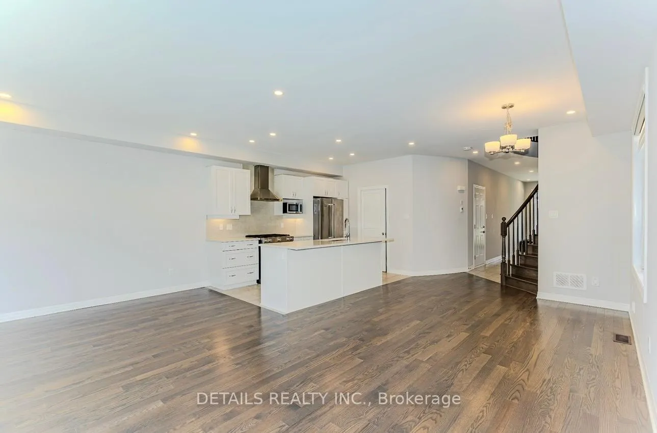 Photo 12 of 276 Avro Circle, Ottawa, CFB Rockcliffe and Area — HOMEH