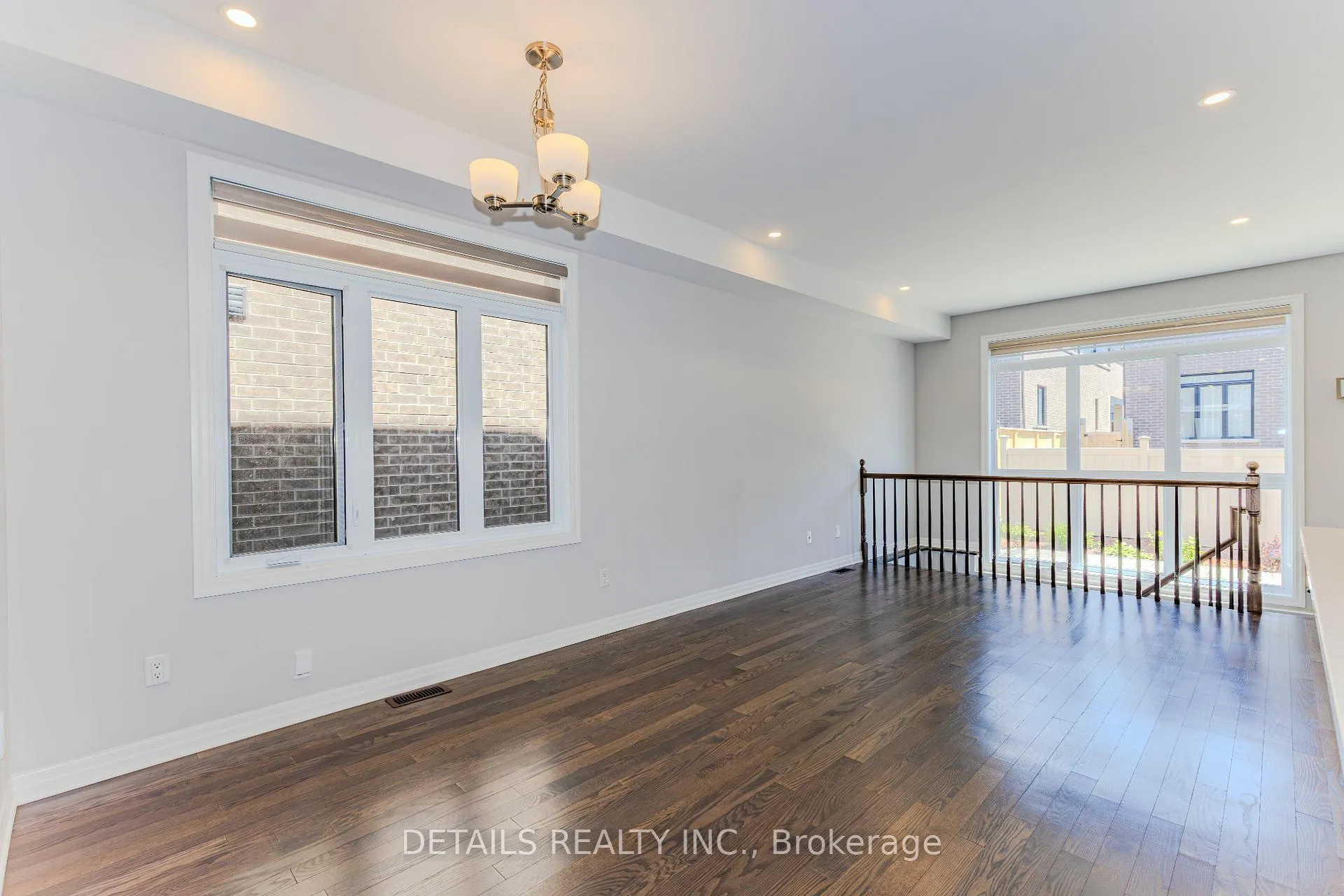 Photo 13 of 276 Avro Circle, Ottawa, CFB Rockcliffe and Area — HOMEH