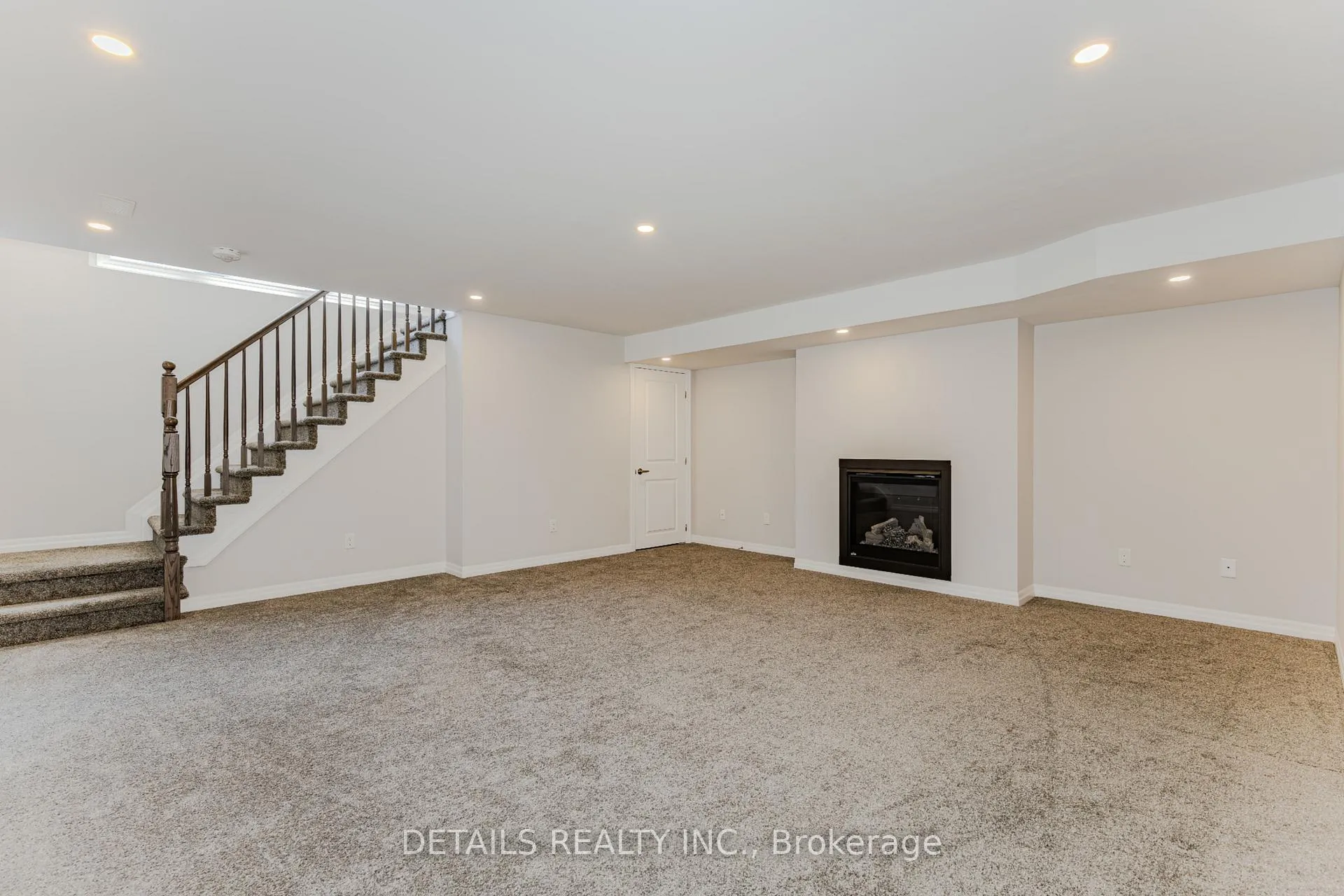 Photo 24 of 276 Avro Circle, Ottawa, CFB Rockcliffe and Area — HOMEH