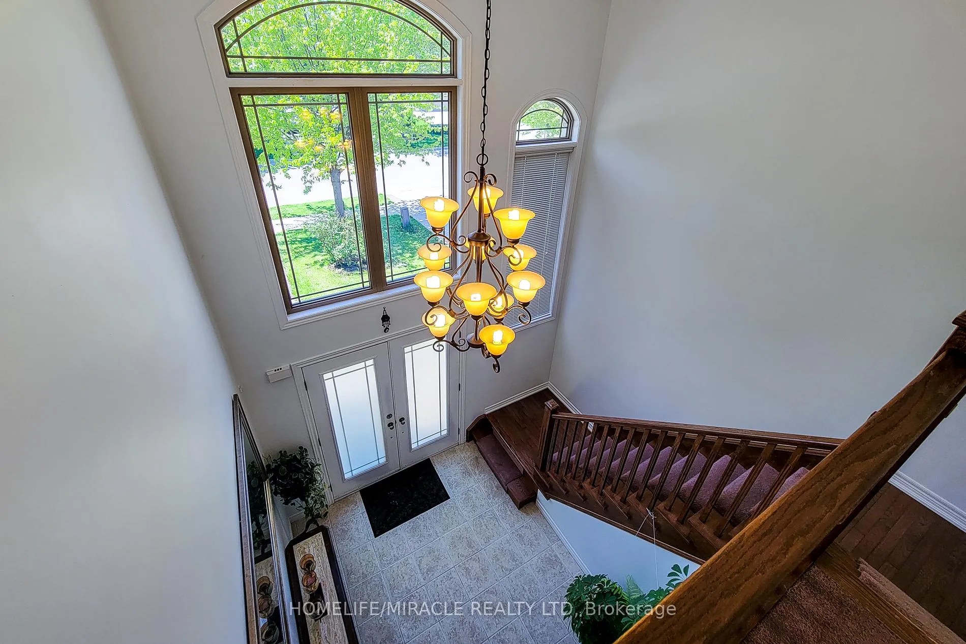 Photo 6 of 197 Cloverleaf Drive, Hamilton, Meadowlands — HOMEH