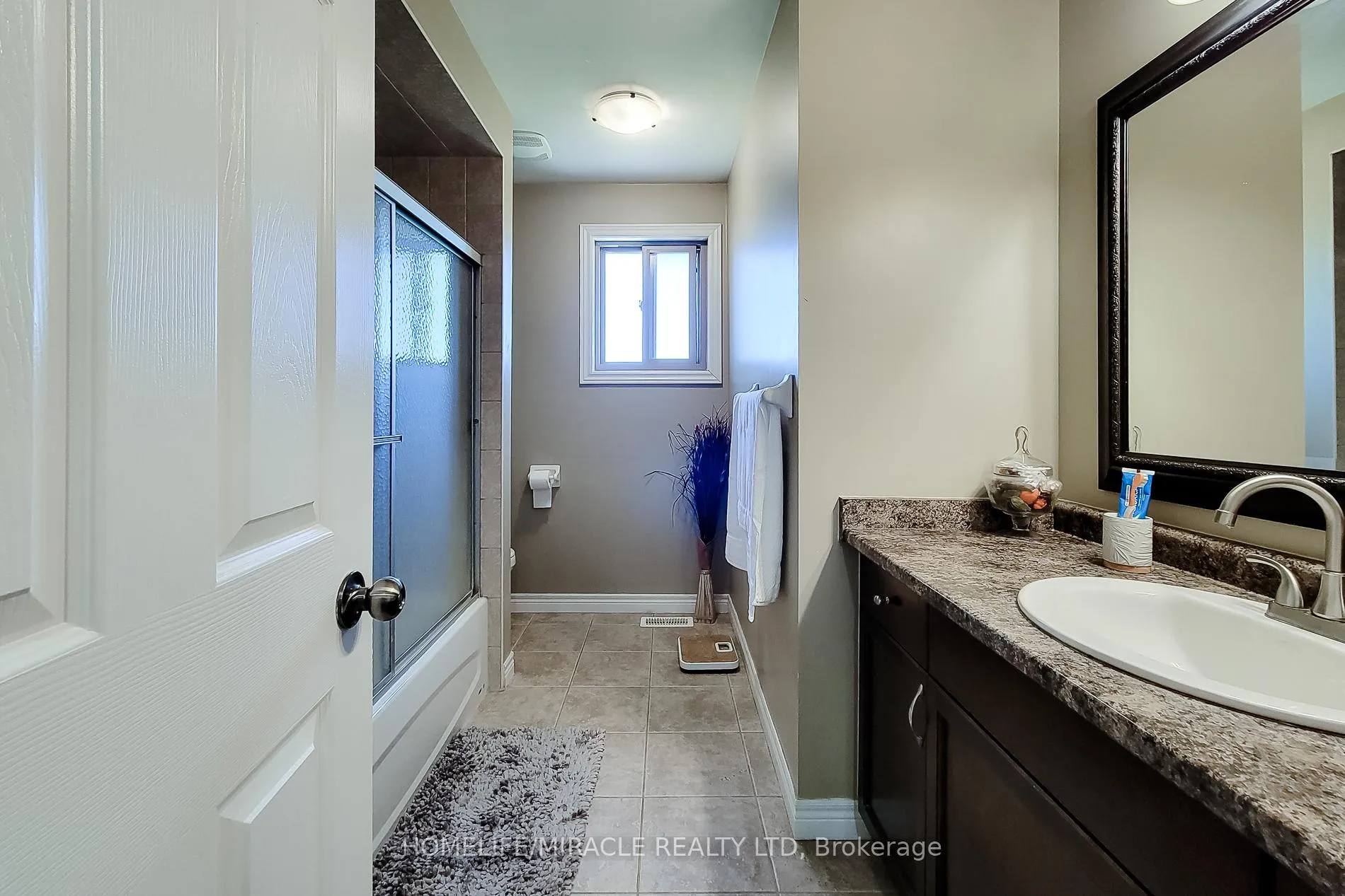 Photo 34 of 197 Cloverleaf Drive, Hamilton, Meadowlands — HOMEH