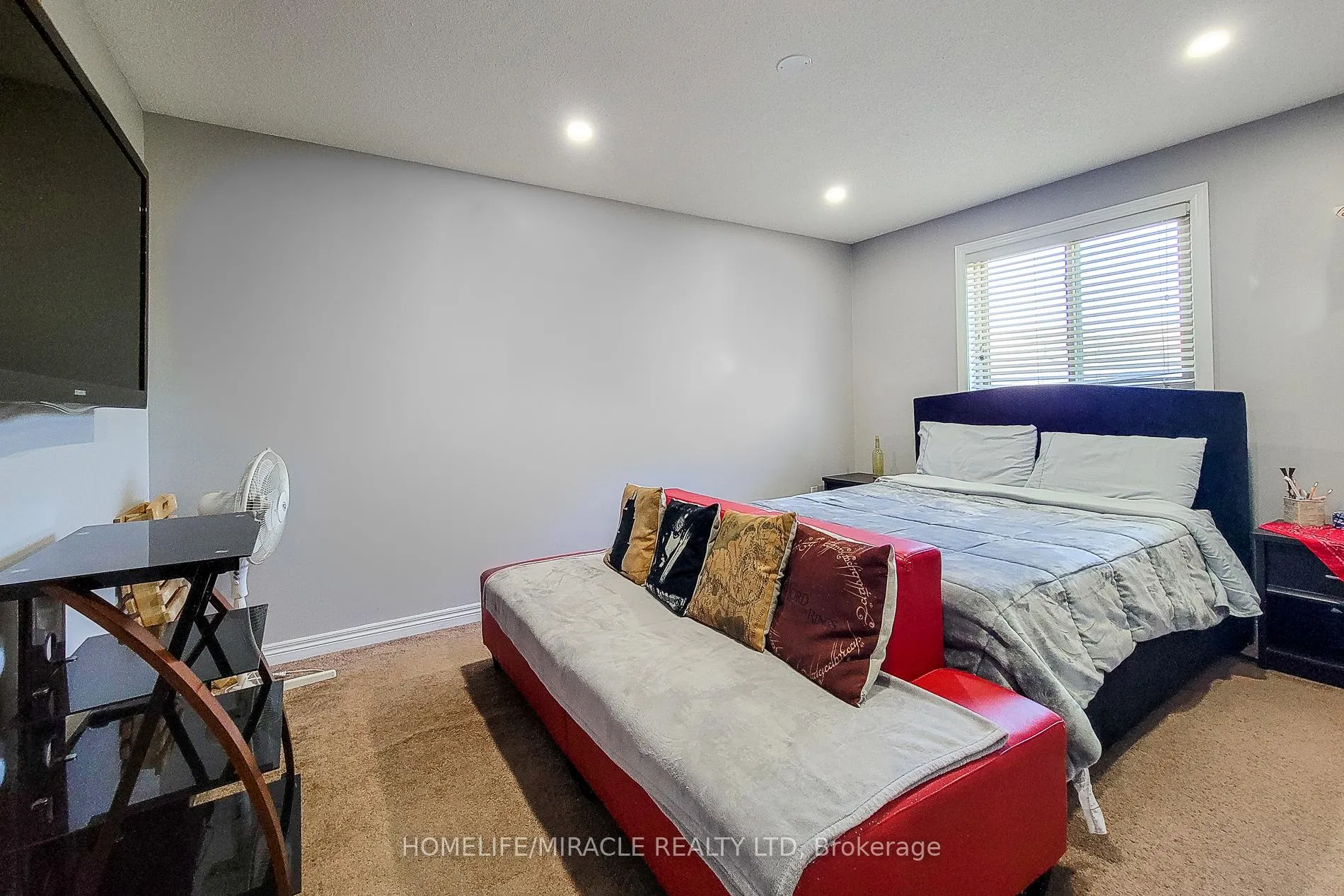 Photo 32 of 197 Cloverleaf Drive, Hamilton, Meadowlands — HOMEH