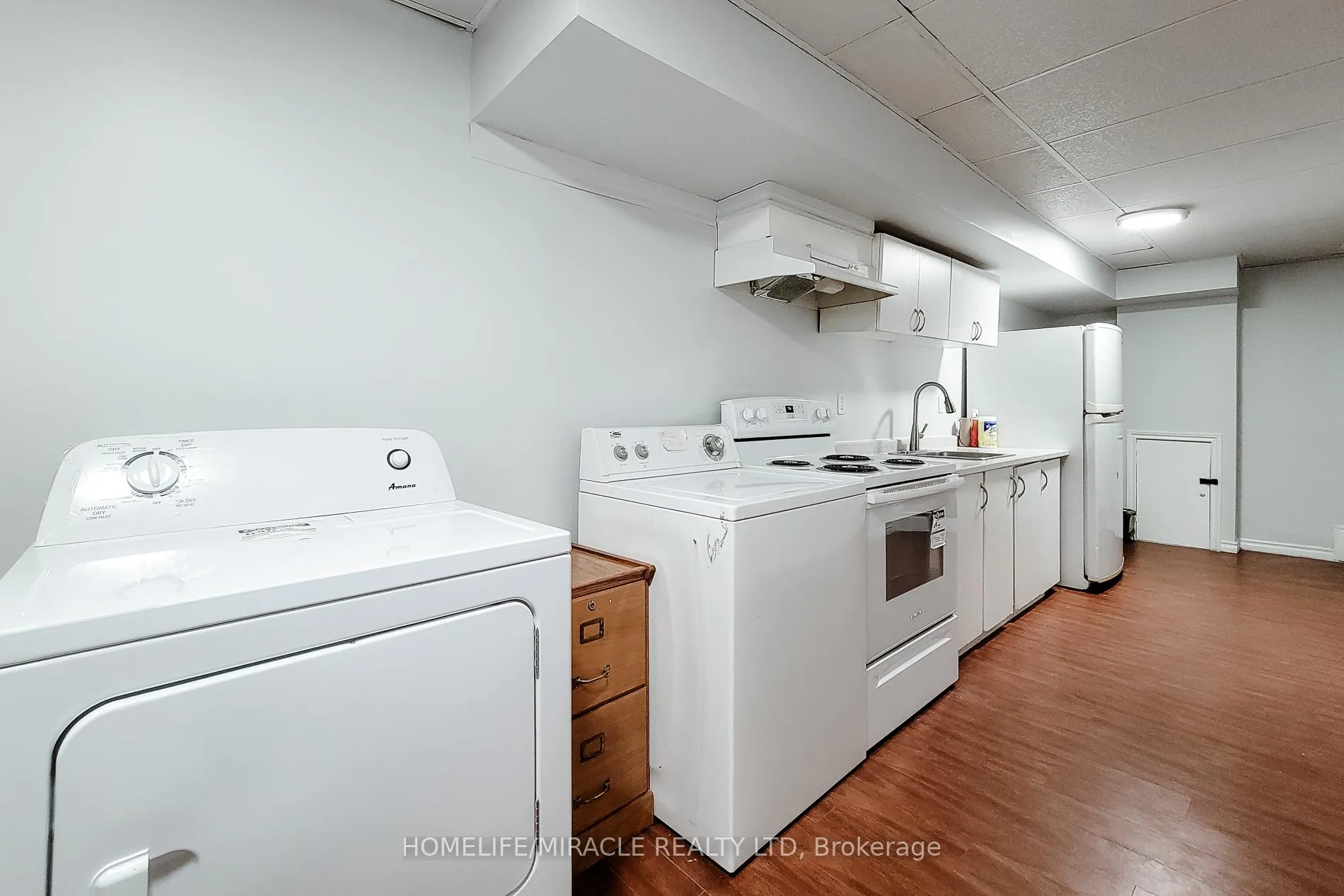 Photo 40 of 197 Cloverleaf Drive, Hamilton, Meadowlands — HOMEH