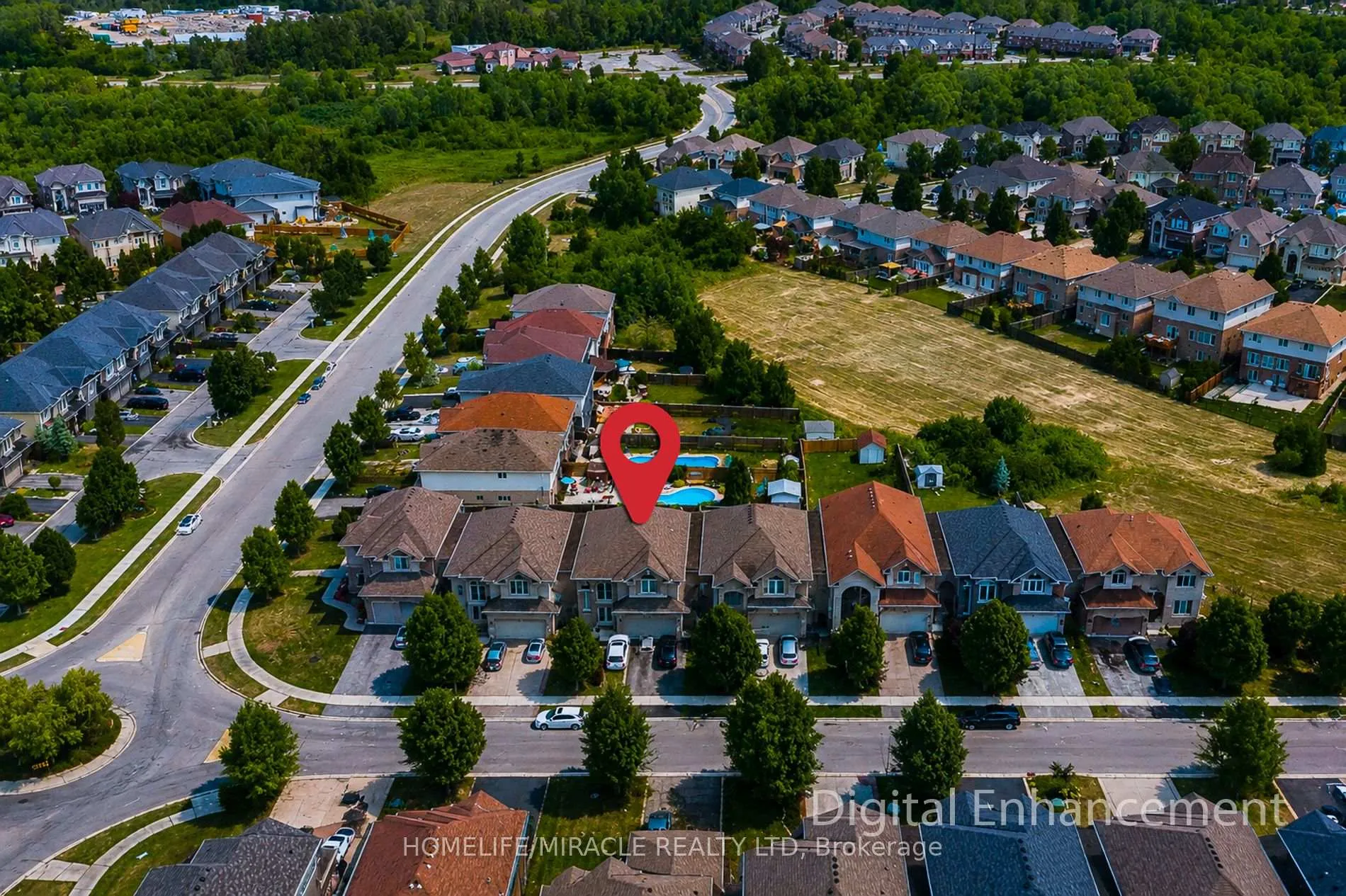 Photo 3 of 197 Cloverleaf Drive, Hamilton, Meadowlands — HOMEH