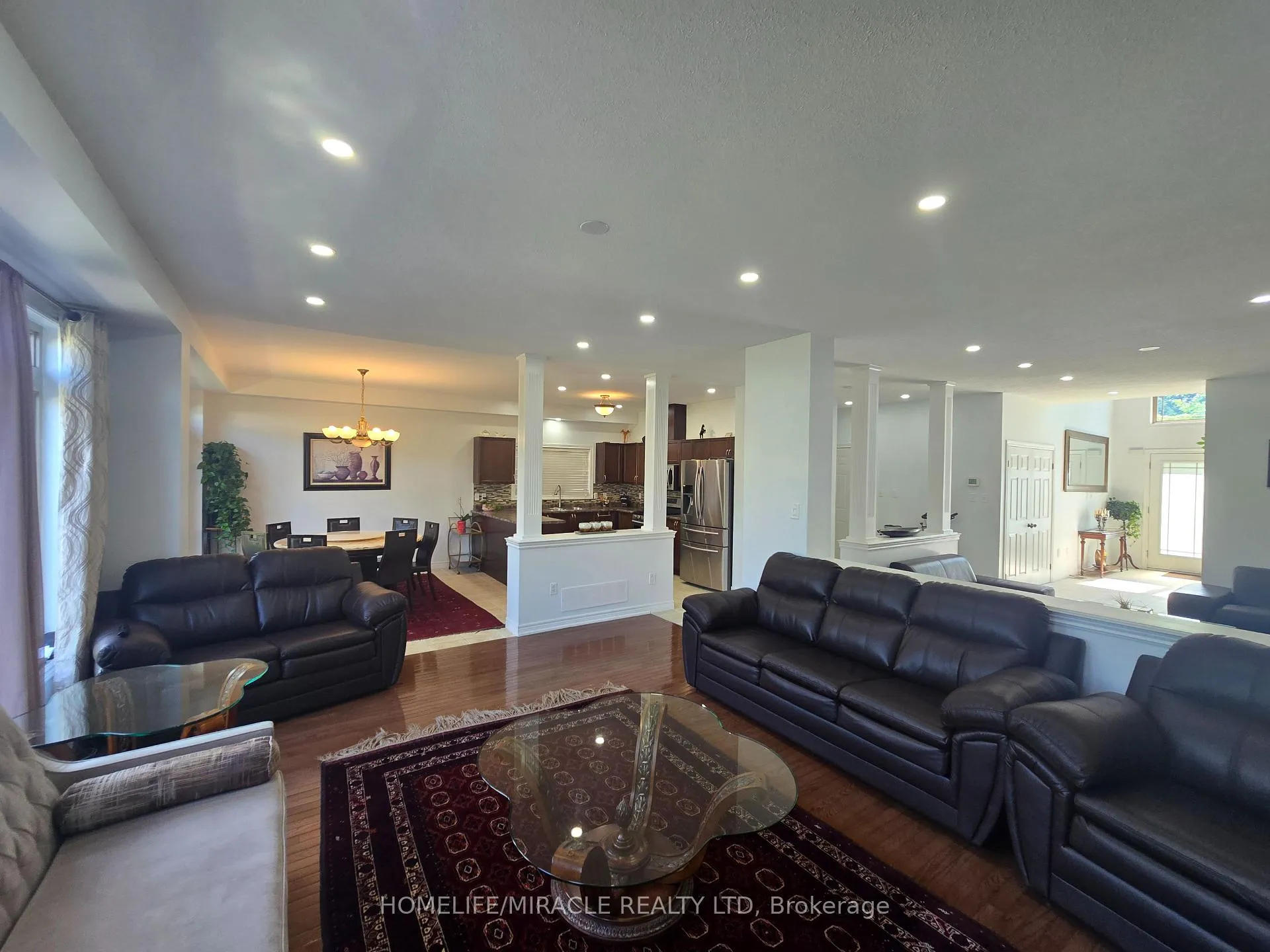 Photo 14 of 197 Cloverleaf Drive, Hamilton, Meadowlands — HOMEH