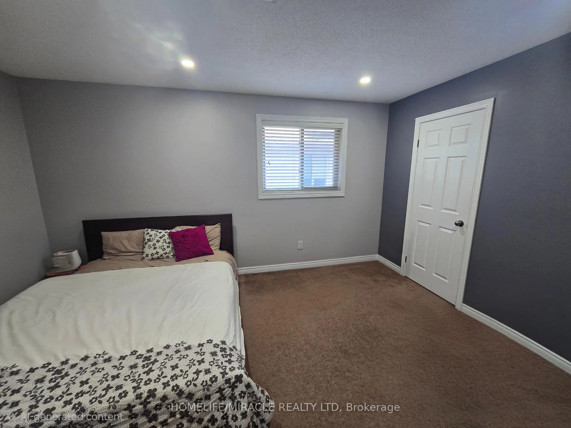 Photo 35 of 197 Cloverleaf Drive, Hamilton, Meadowlands — HOMEH