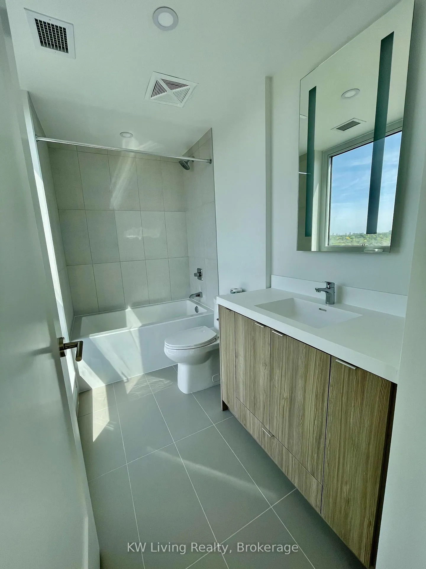 Photo 6 of Unit 1712, 25 Cordova Avenue, Etobicoke, Islington-City Centre West — HOMEH