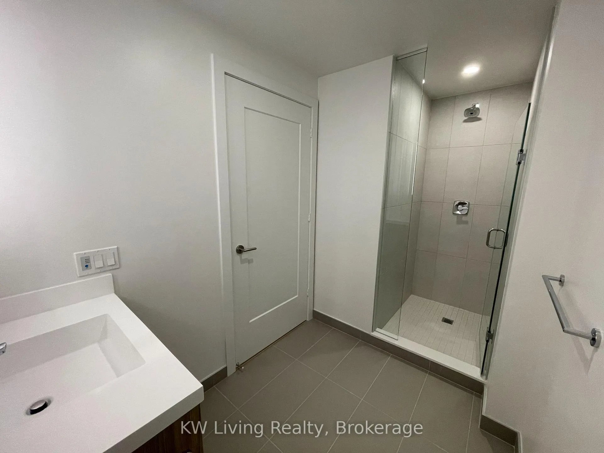 Photo 10 of Unit 1712, 25 Cordova Avenue, Etobicoke, Islington-City Centre West — HOMEH