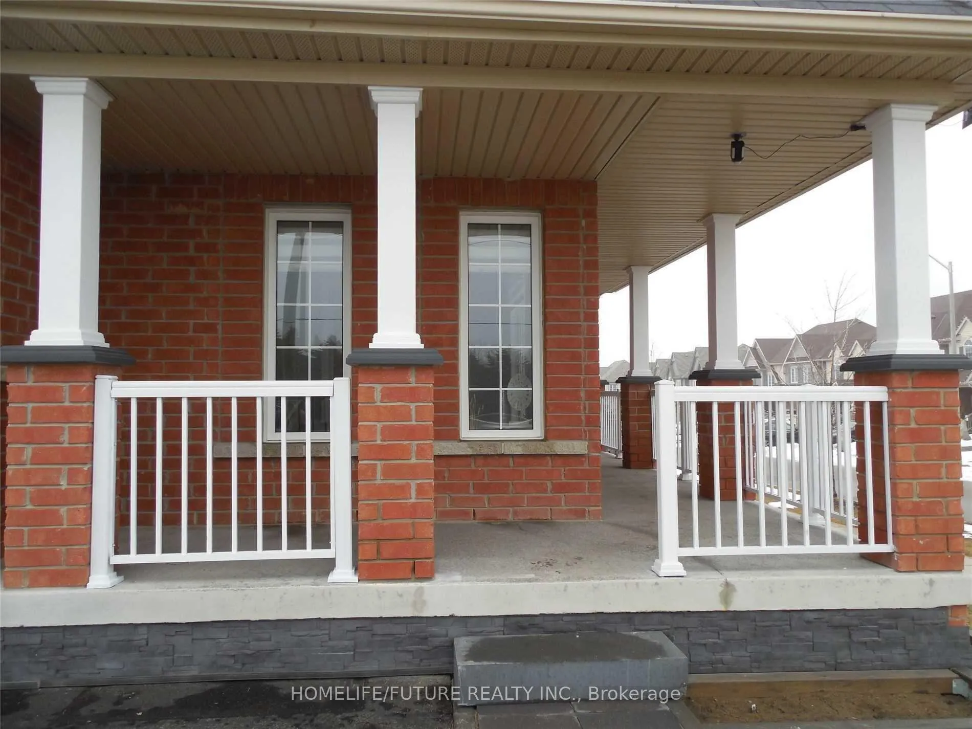 Photo 4 of 68 Richard Davies Crescent, Clarington, Bowmanville — HOMEH