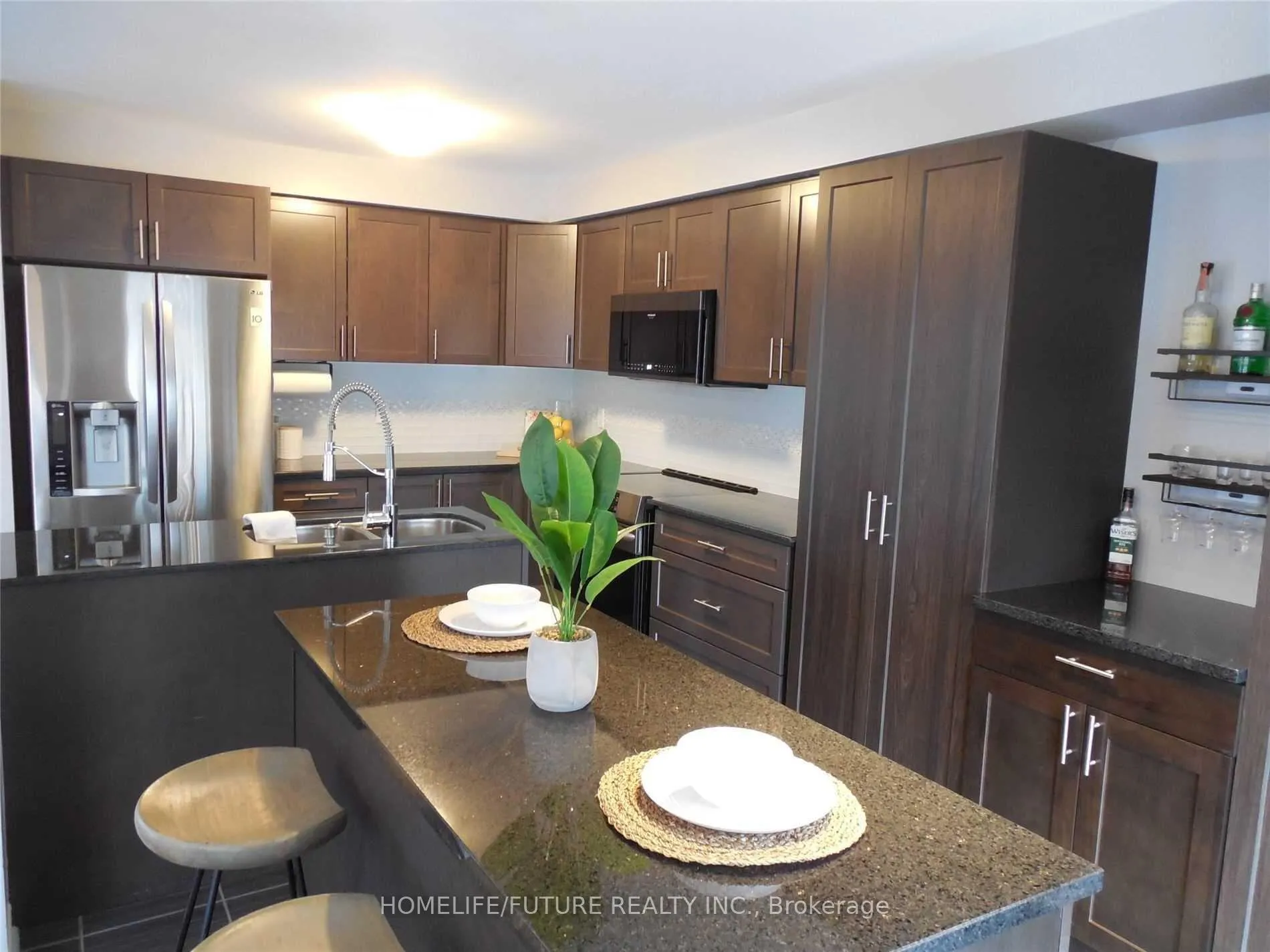 Photo 10 of 68 Richard Davies Crescent, Clarington, Bowmanville — HOMEH