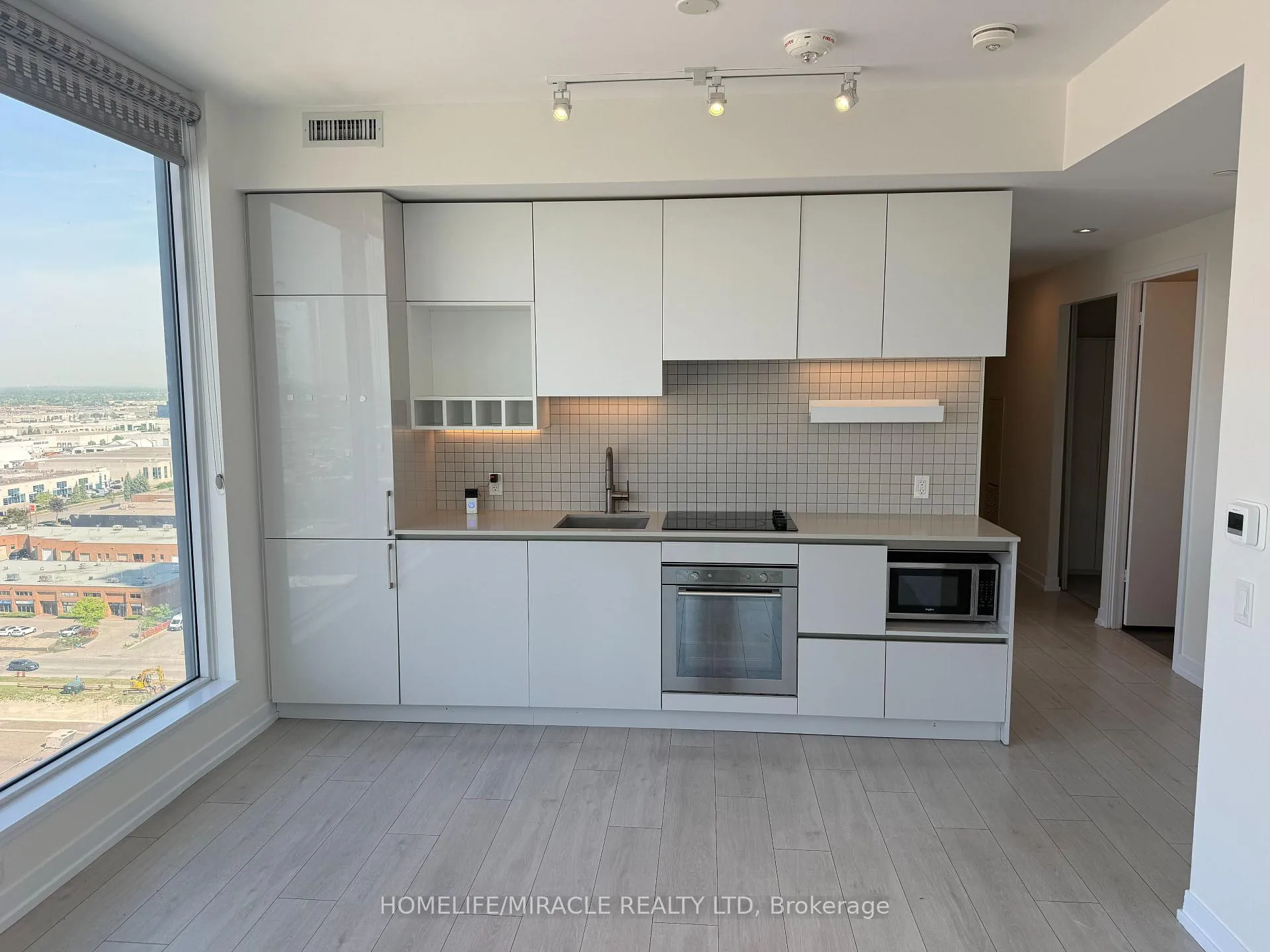 Photo 6 of Unit 1809, 5 Buttermill Avenue, Vaughan, Vaughan Corporate Centre — HOMEH