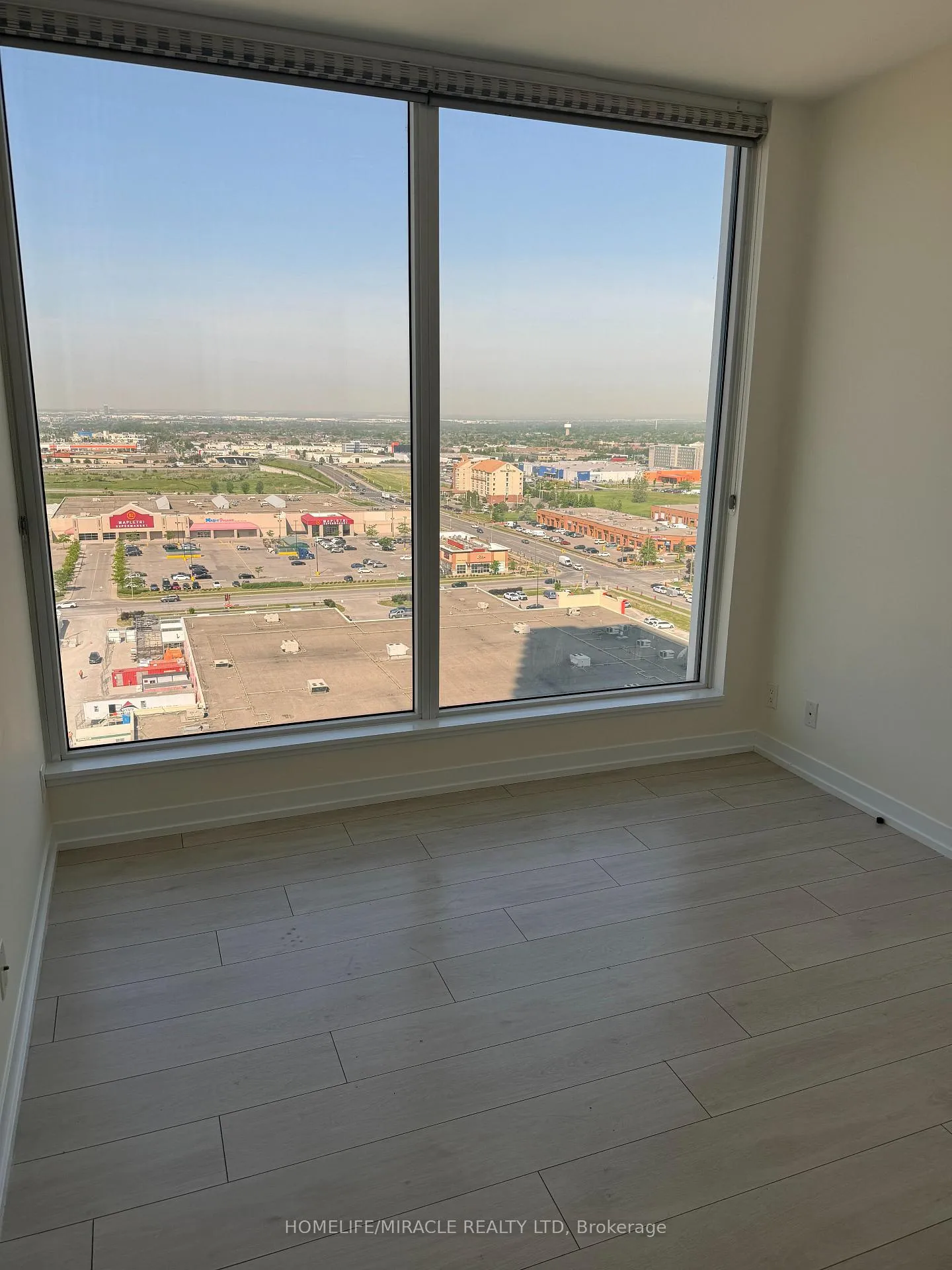 Photo 11 of Unit 1809, 5 Buttermill Avenue, Vaughan, Vaughan Corporate Centre — HOMEH