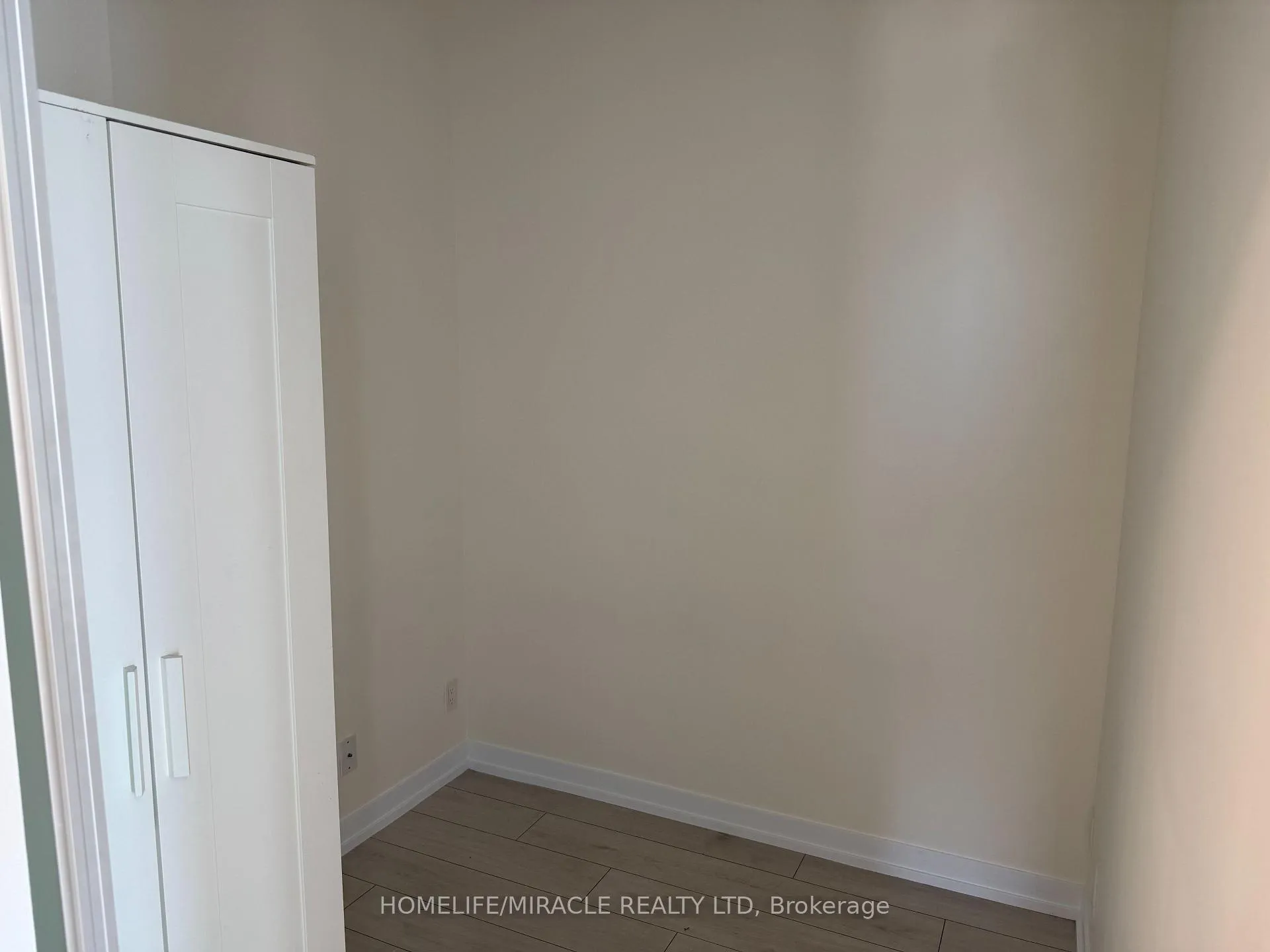 Photo 13 of Unit 1809, 5 Buttermill Avenue, Vaughan, Vaughan Corporate Centre — HOMEH
