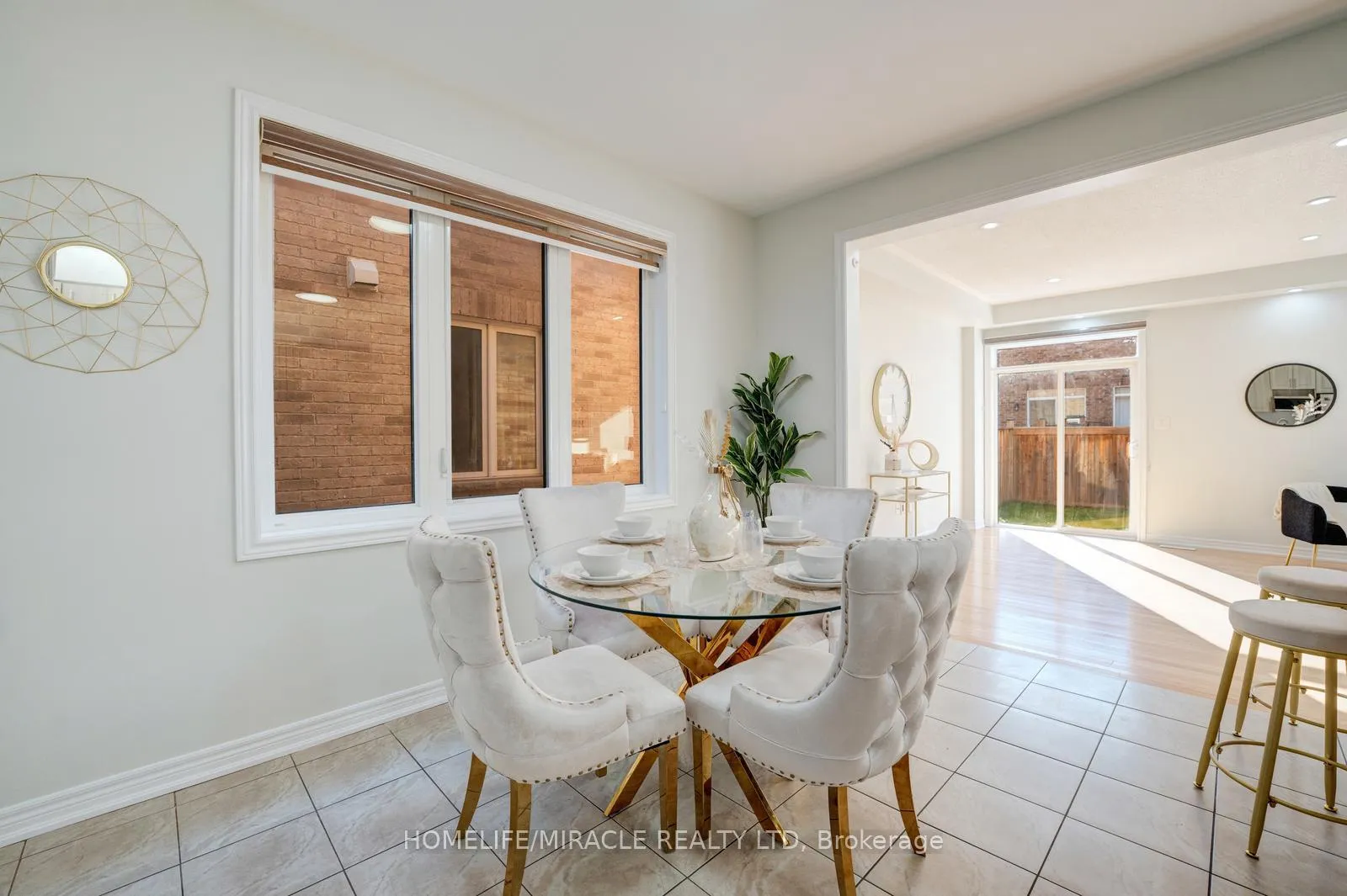 Photo 9 of 40 Swanton Road, Brampton, Credit Valley — HOMEH