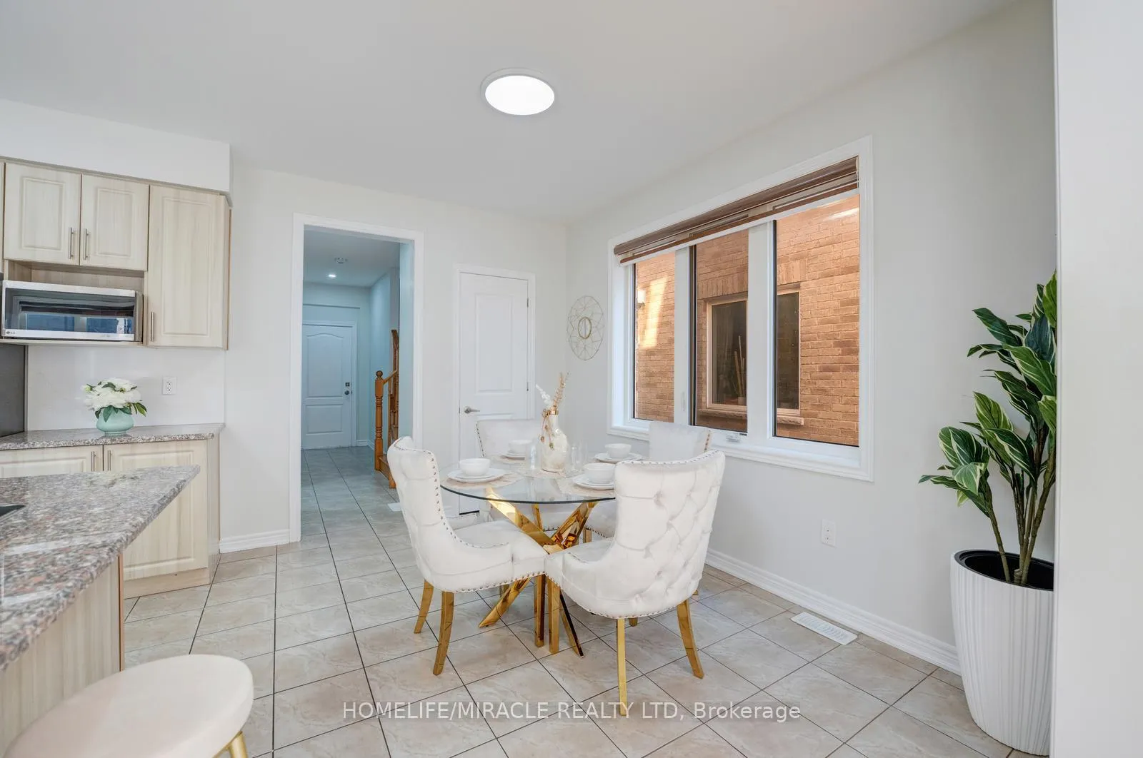 Photo 14 of 40 Swanton Road, Brampton, Credit Valley — HOMEH