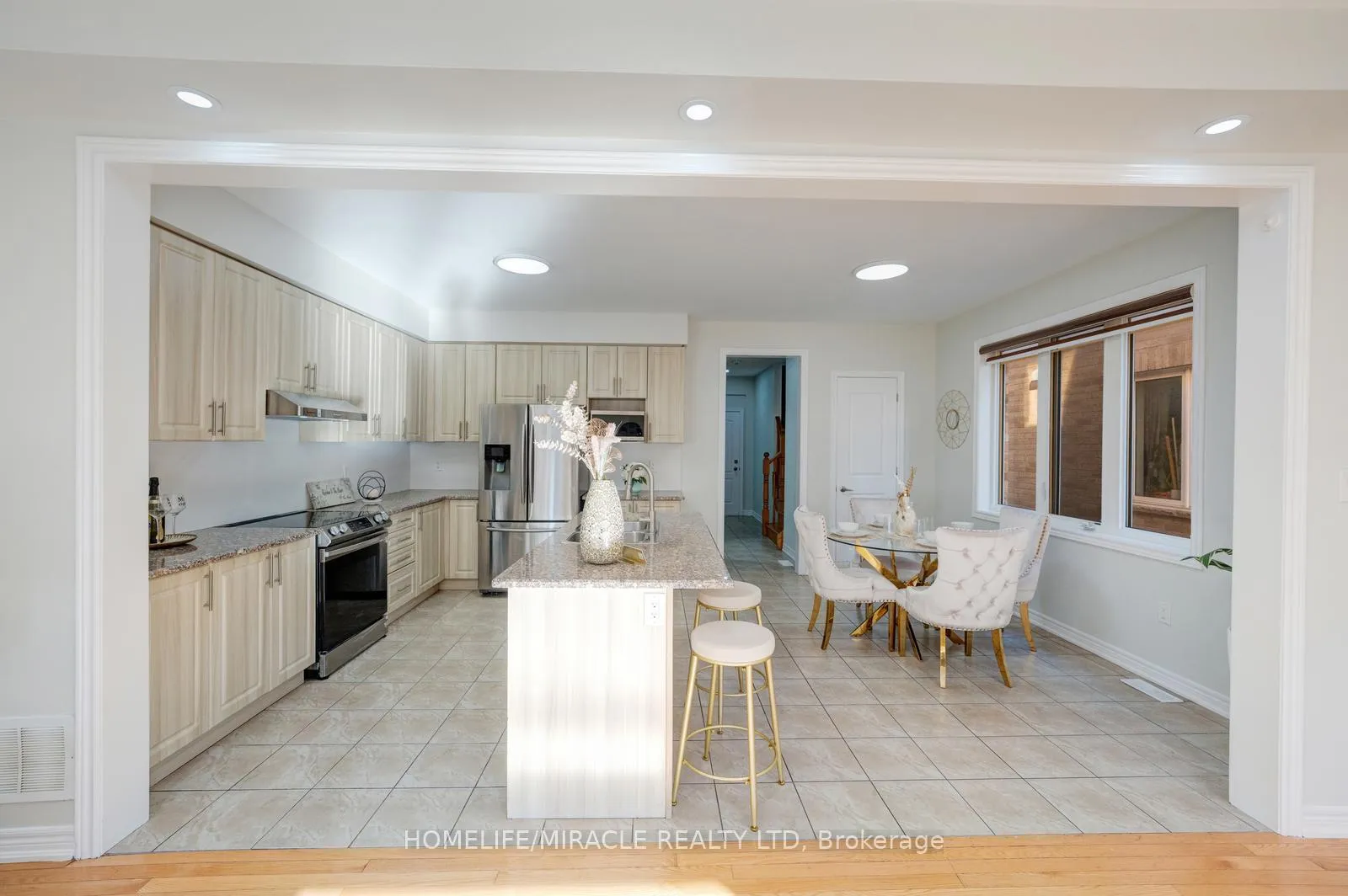 Photo 15 of 40 Swanton Road, Brampton, Credit Valley — HOMEH