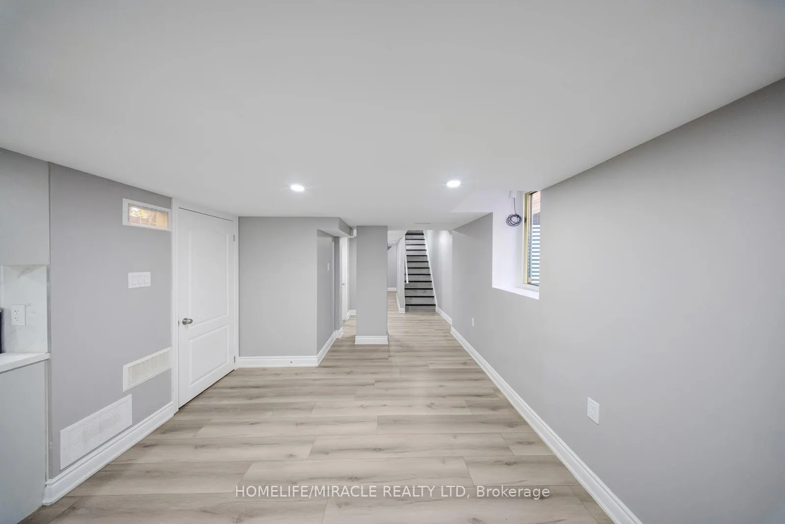 Photo 35 of 40 Swanton Road, Brampton, Credit Valley — HOMEH