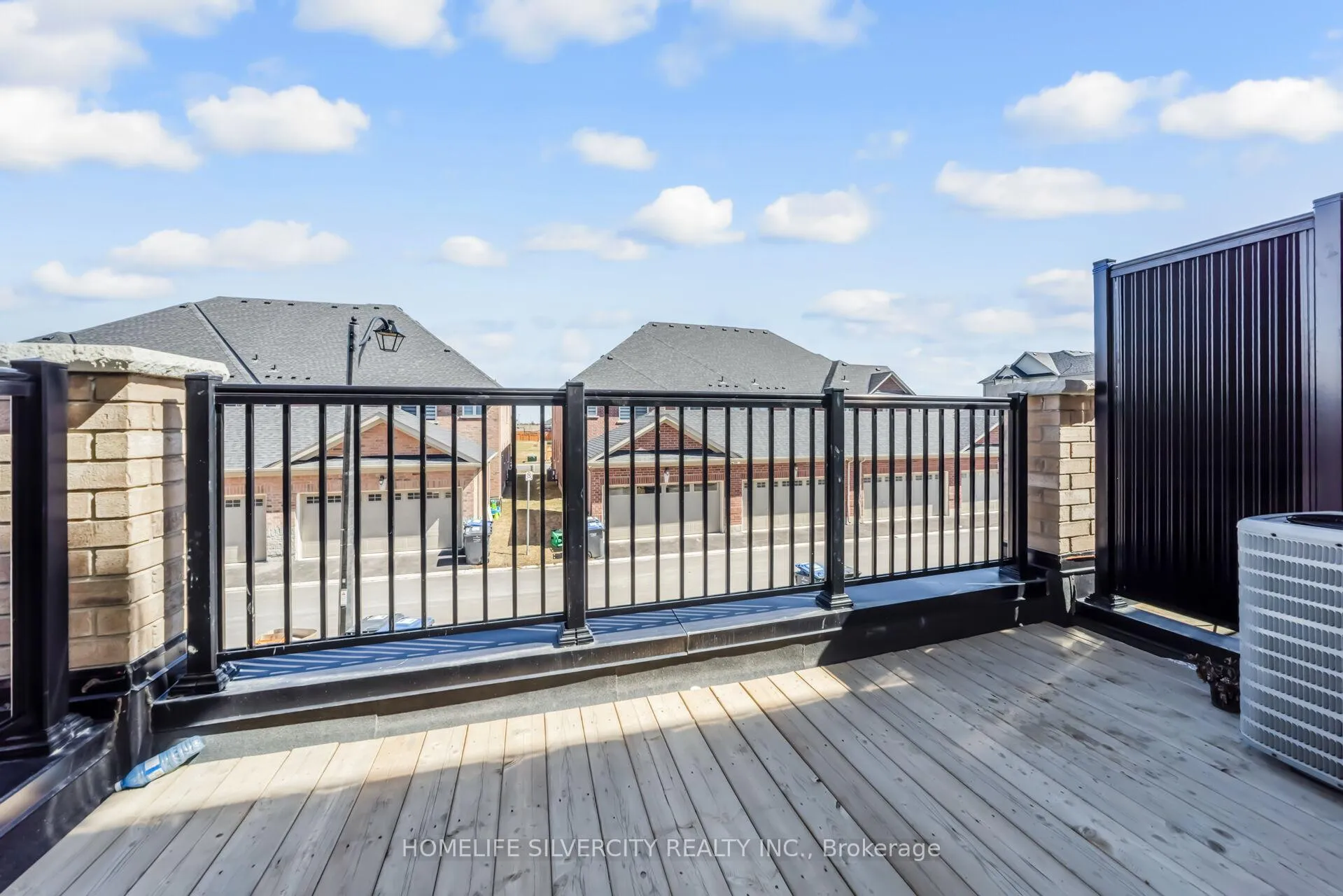 Photo 34 of 357 Inspire Boulevard, Brampton, Sandringham-Wellington North — HOMEH