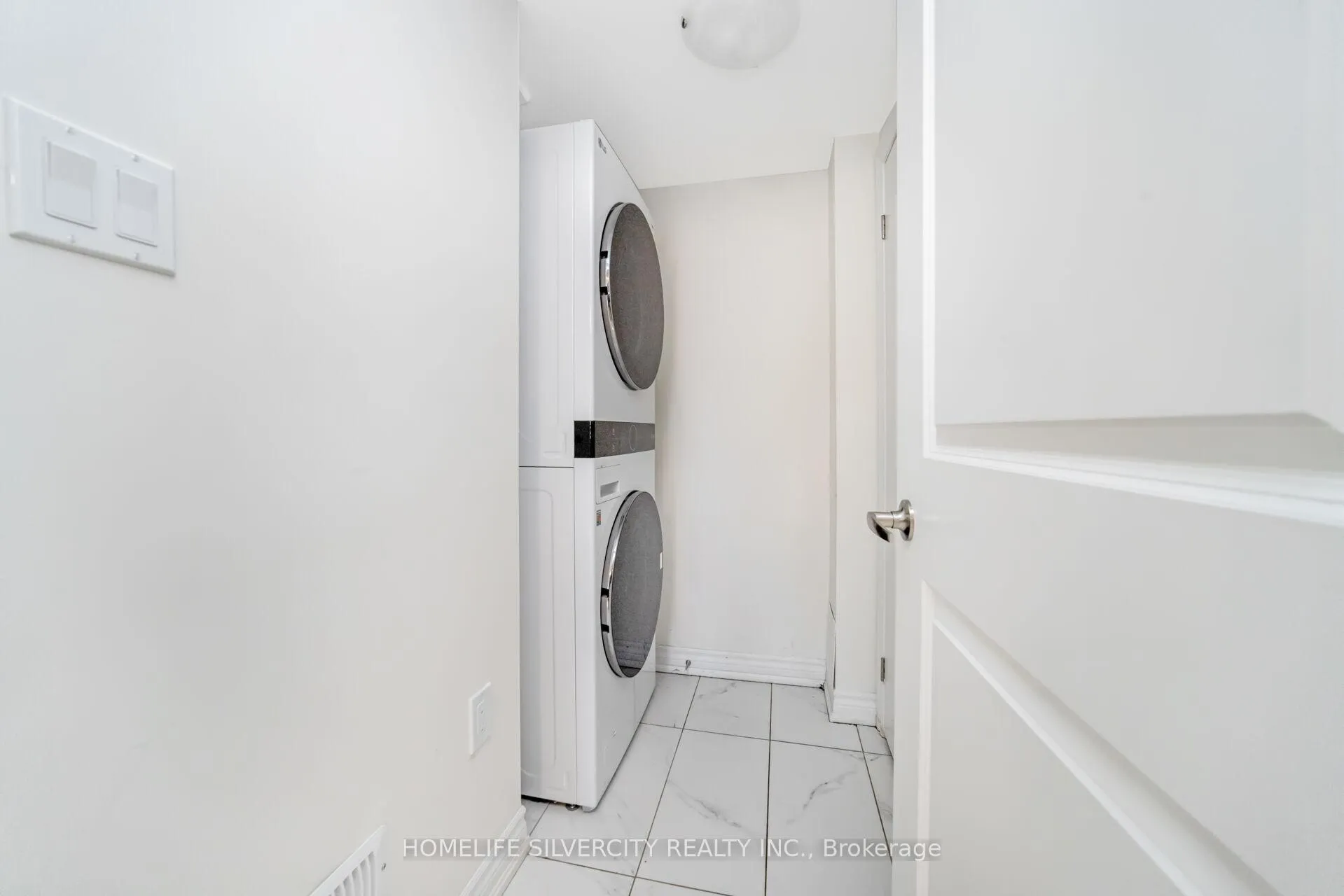 Photo 41 of 357 Inspire Boulevard, Brampton, Sandringham-Wellington North — HOMEH
