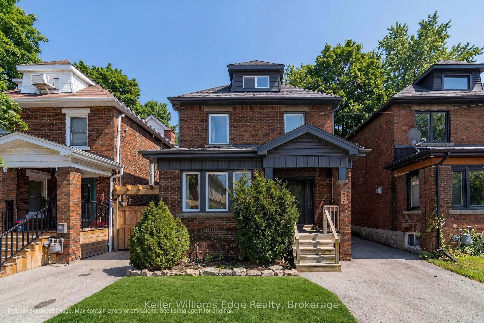 Photo 1 of 37 Wexford Avenue S, Hamilton, Delta — HOMEH