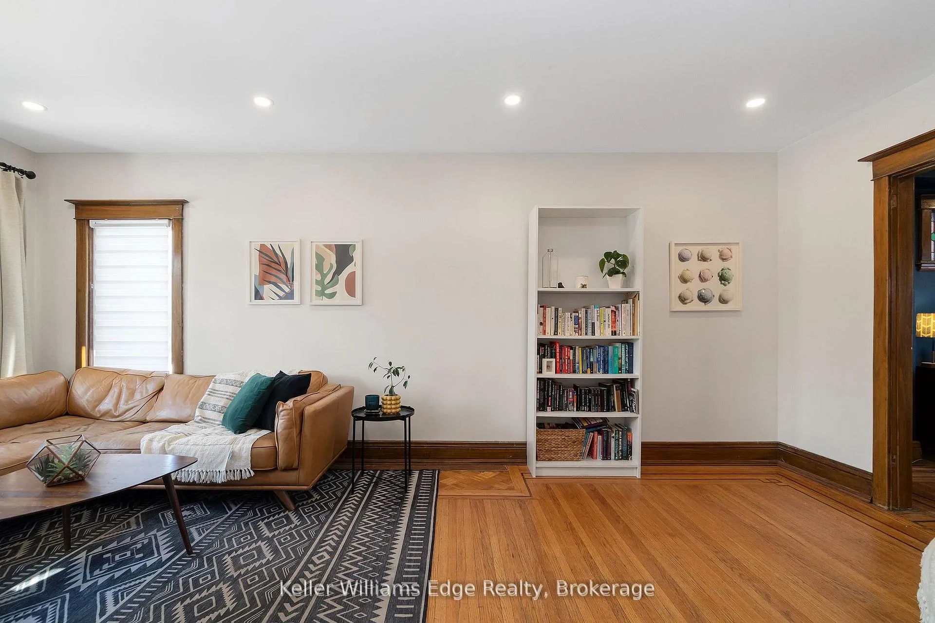 Photo 7 of 37 Wexford Avenue S, Hamilton, Delta — HOMEH