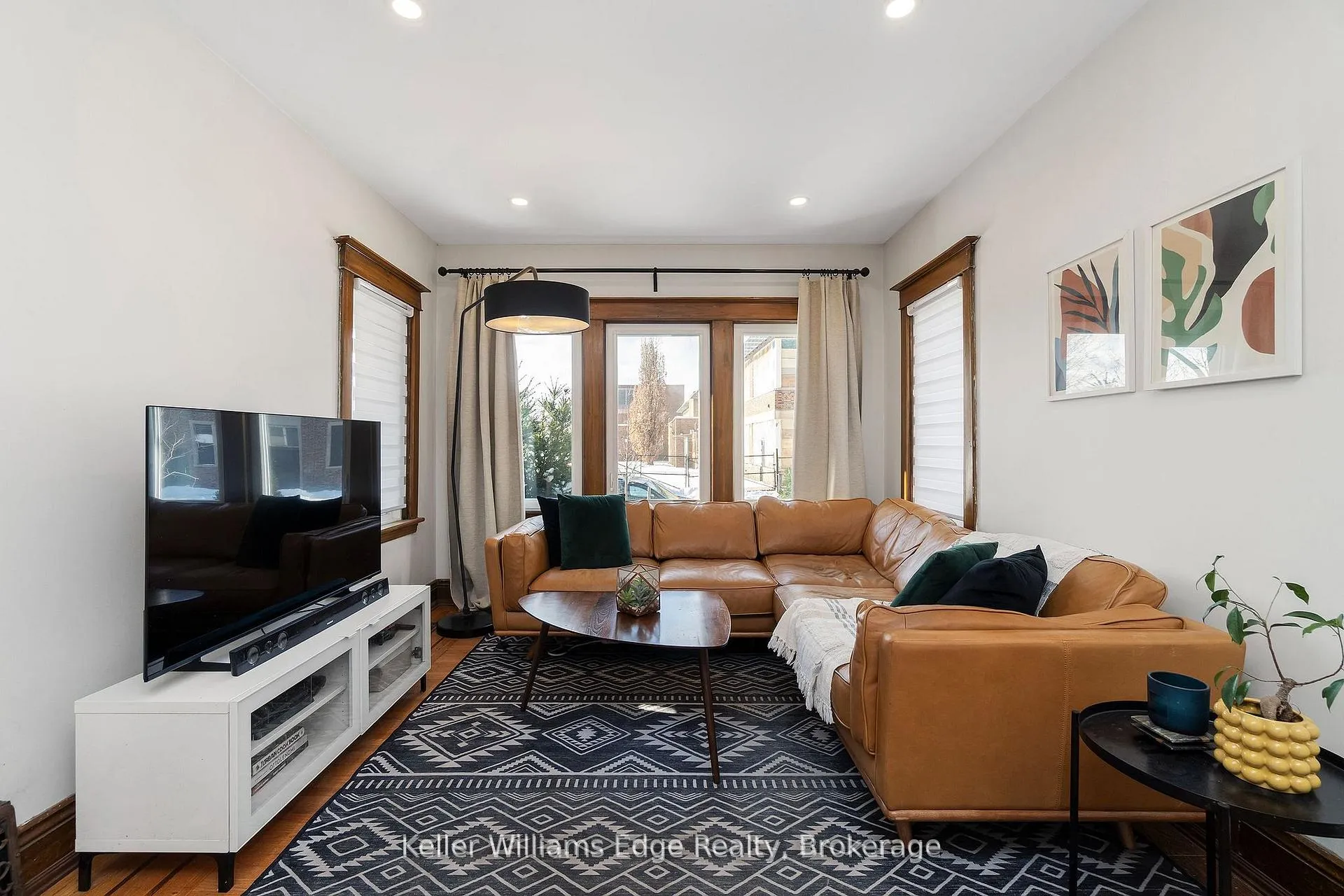 Photo 9 of 37 Wexford Avenue S, Hamilton, Delta — HOMEH