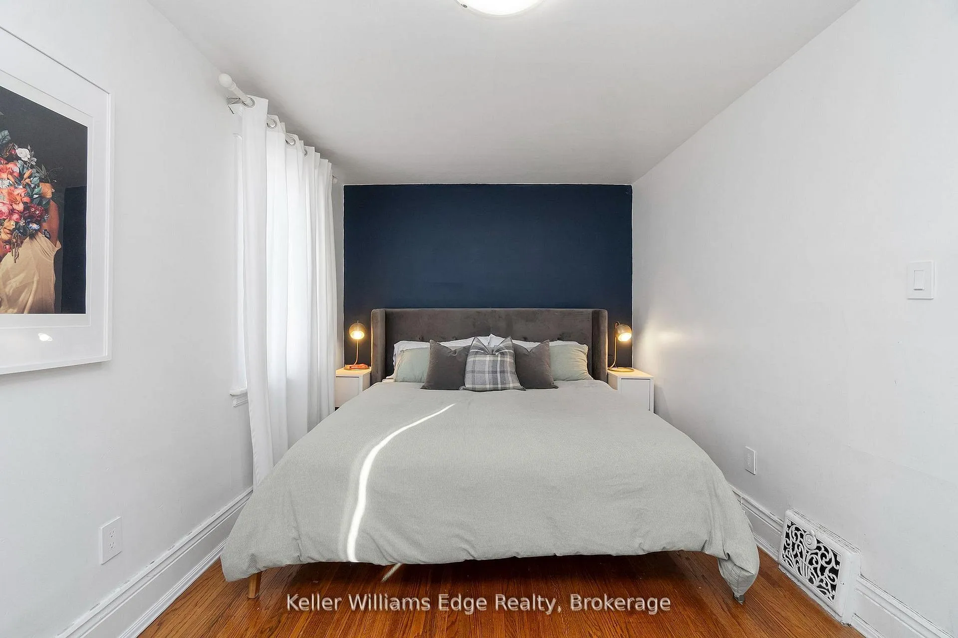 Photo 20 of 37 Wexford Avenue S, Hamilton, Delta — HOMEH