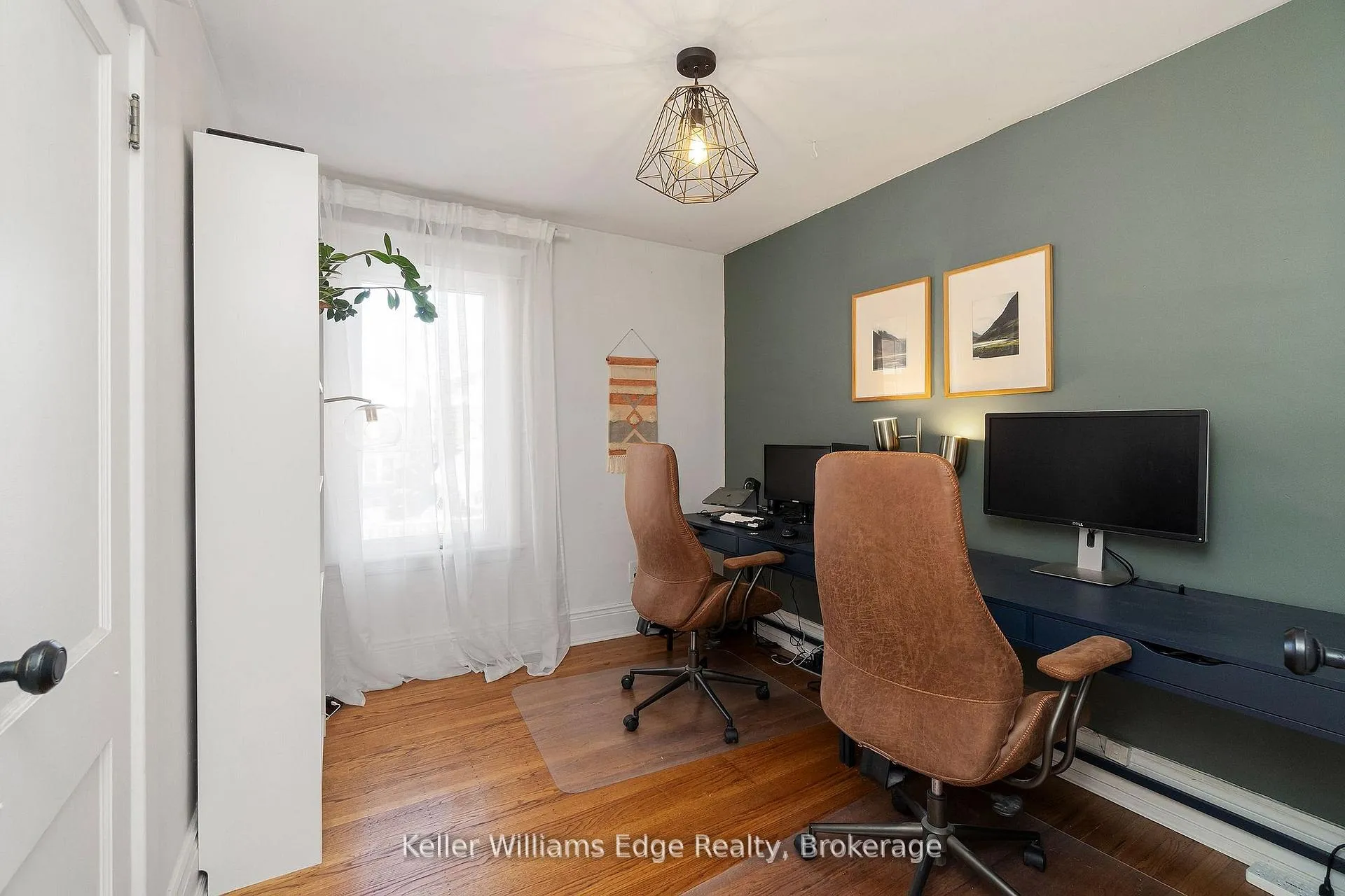 Photo 23 of 37 Wexford Avenue S, Hamilton, Delta — HOMEH