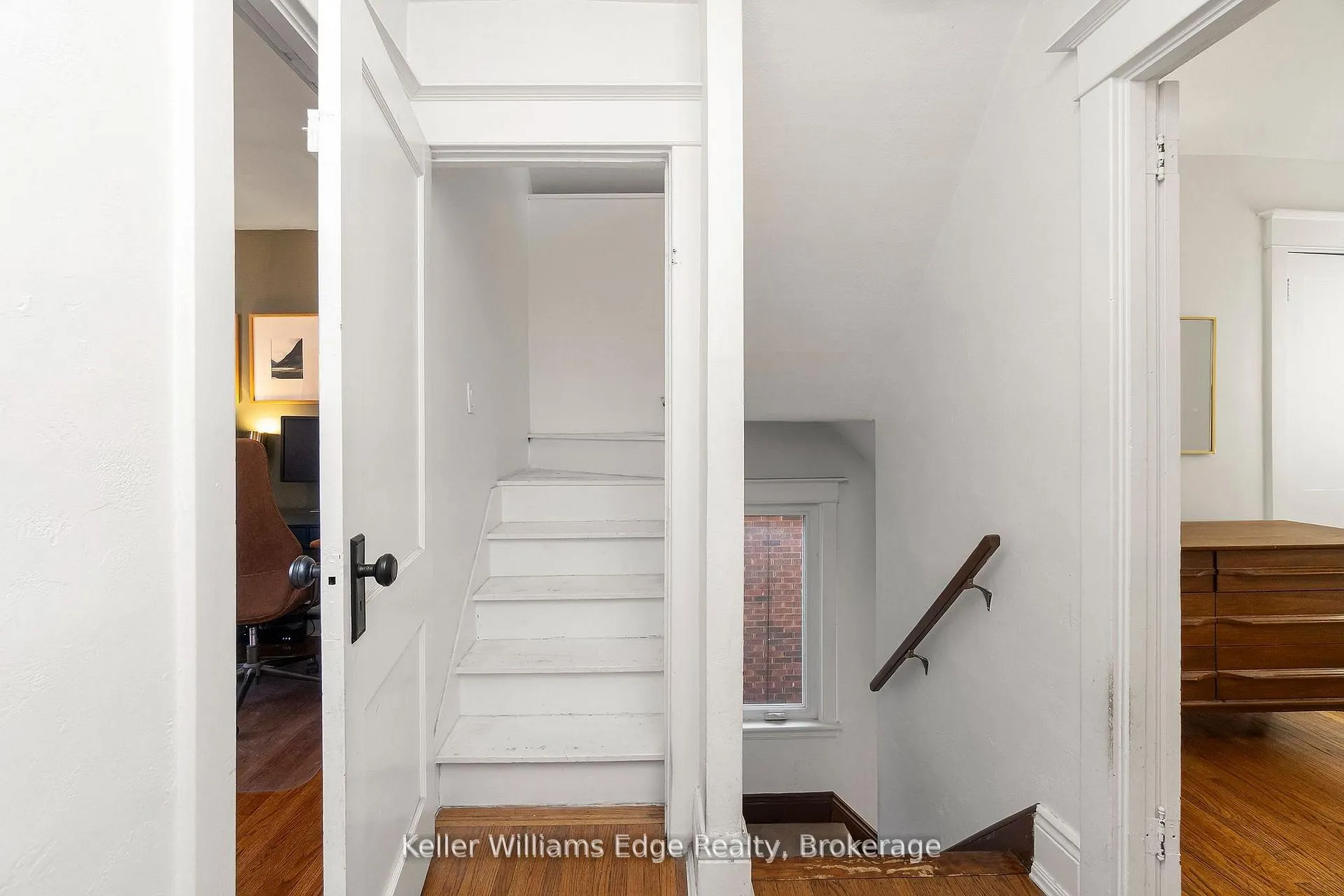 Photo 28 of 37 Wexford Avenue S, Hamilton, Delta — HOMEH