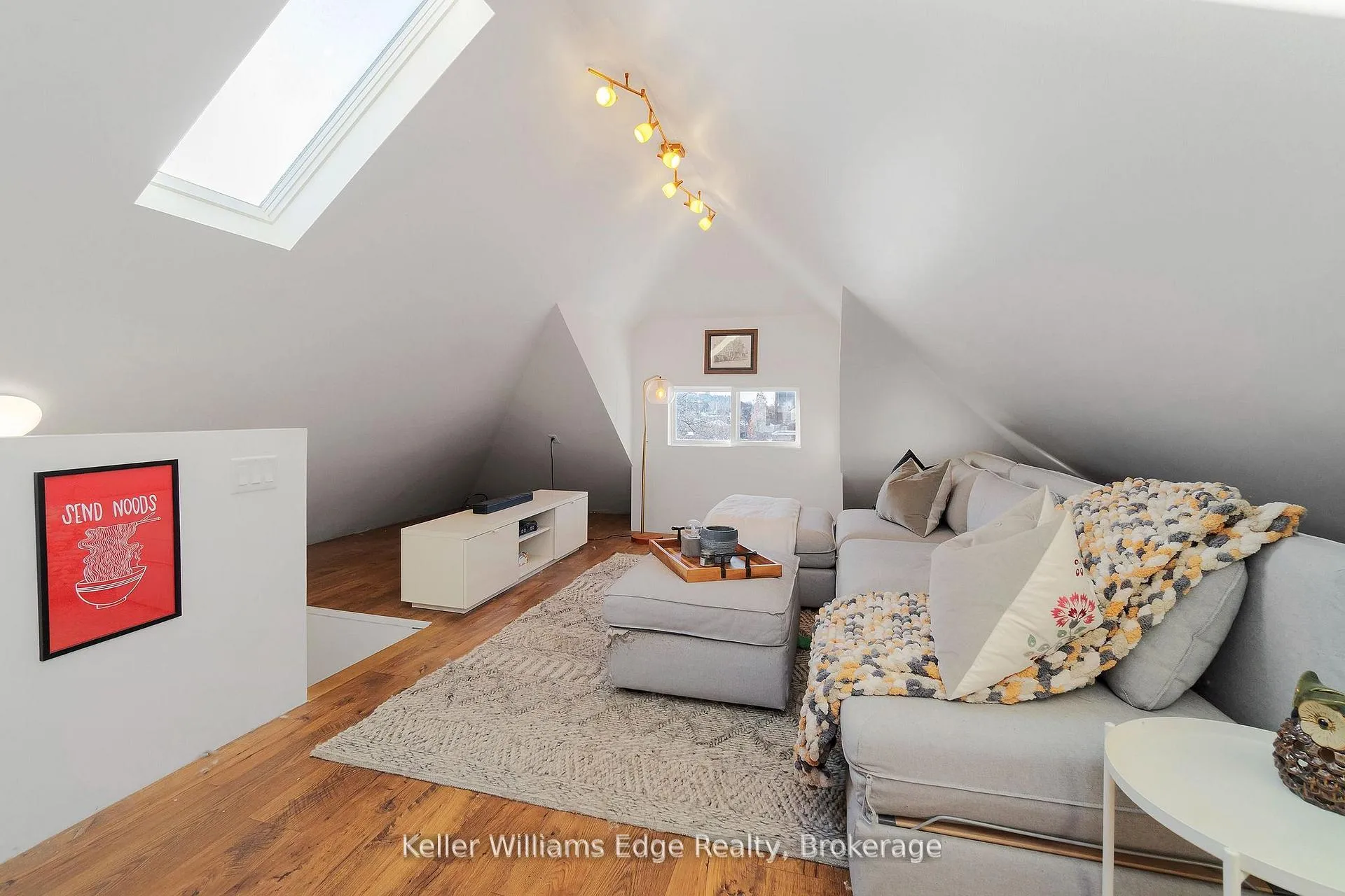 Photo 32 of 37 Wexford Avenue S, Hamilton, Delta — HOMEH