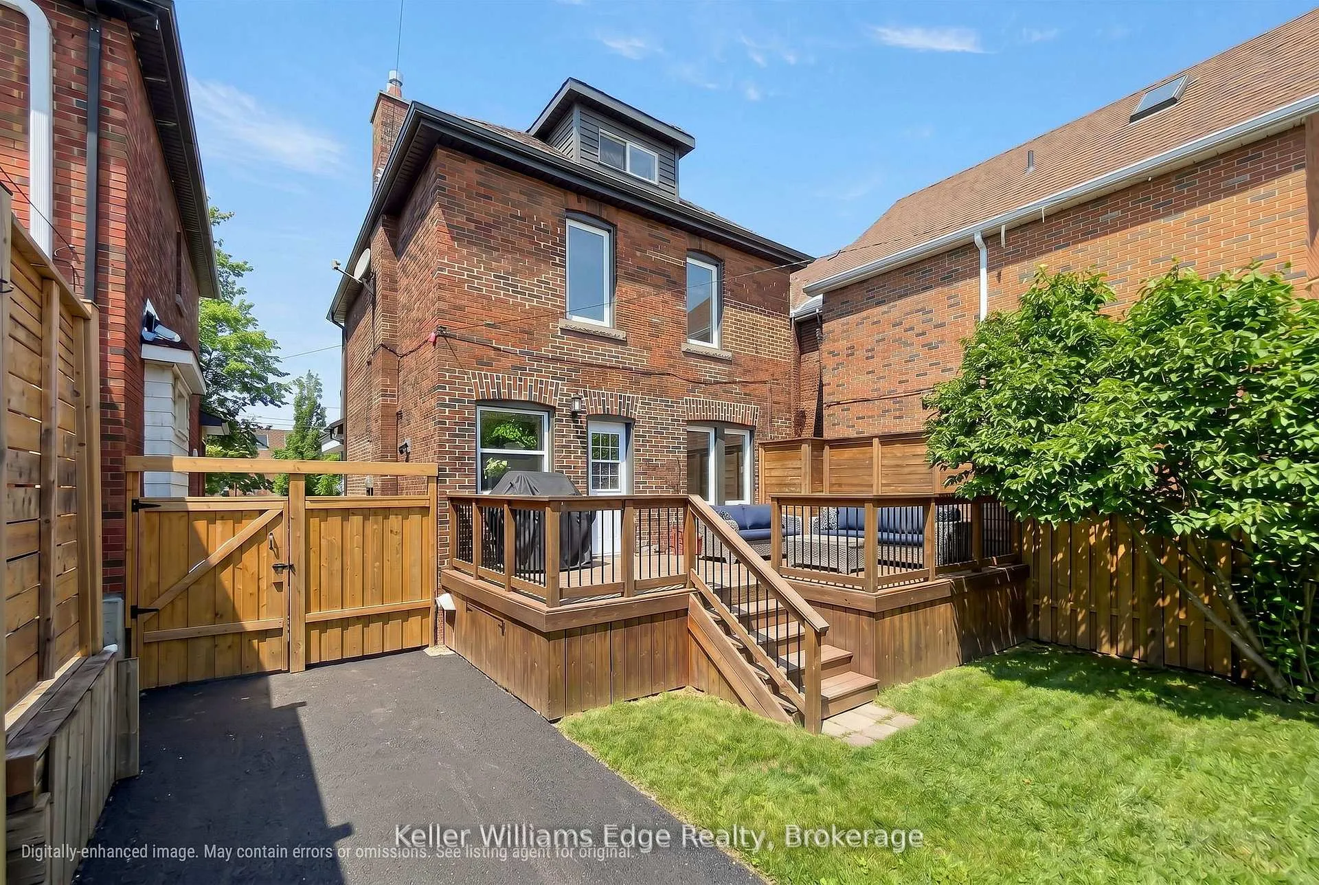 Photo 35 of 37 Wexford Avenue S, Hamilton, Delta — HOMEH