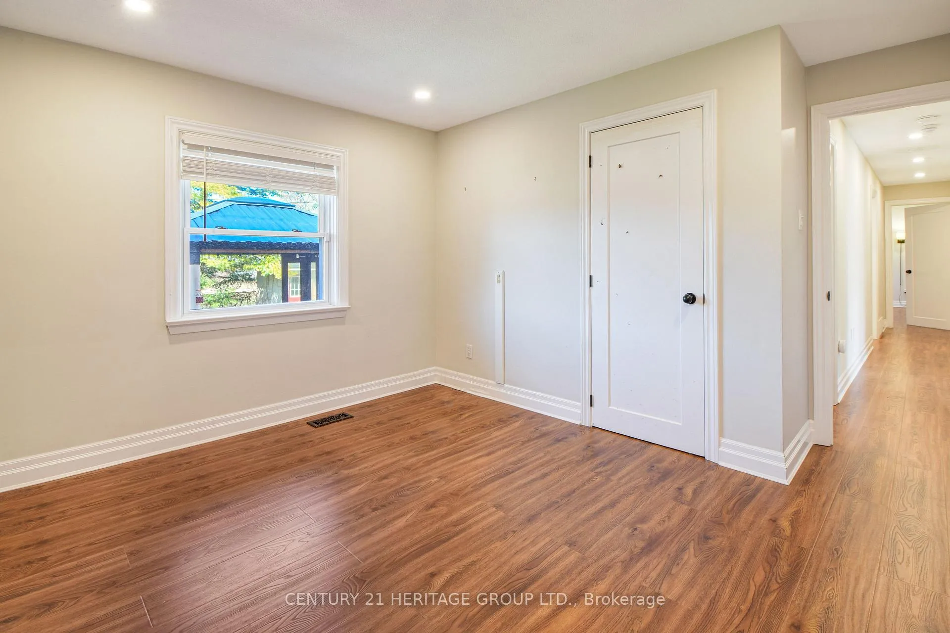 Photo 7 of 114 Elizabeth Grove, King, King City — HOMEH